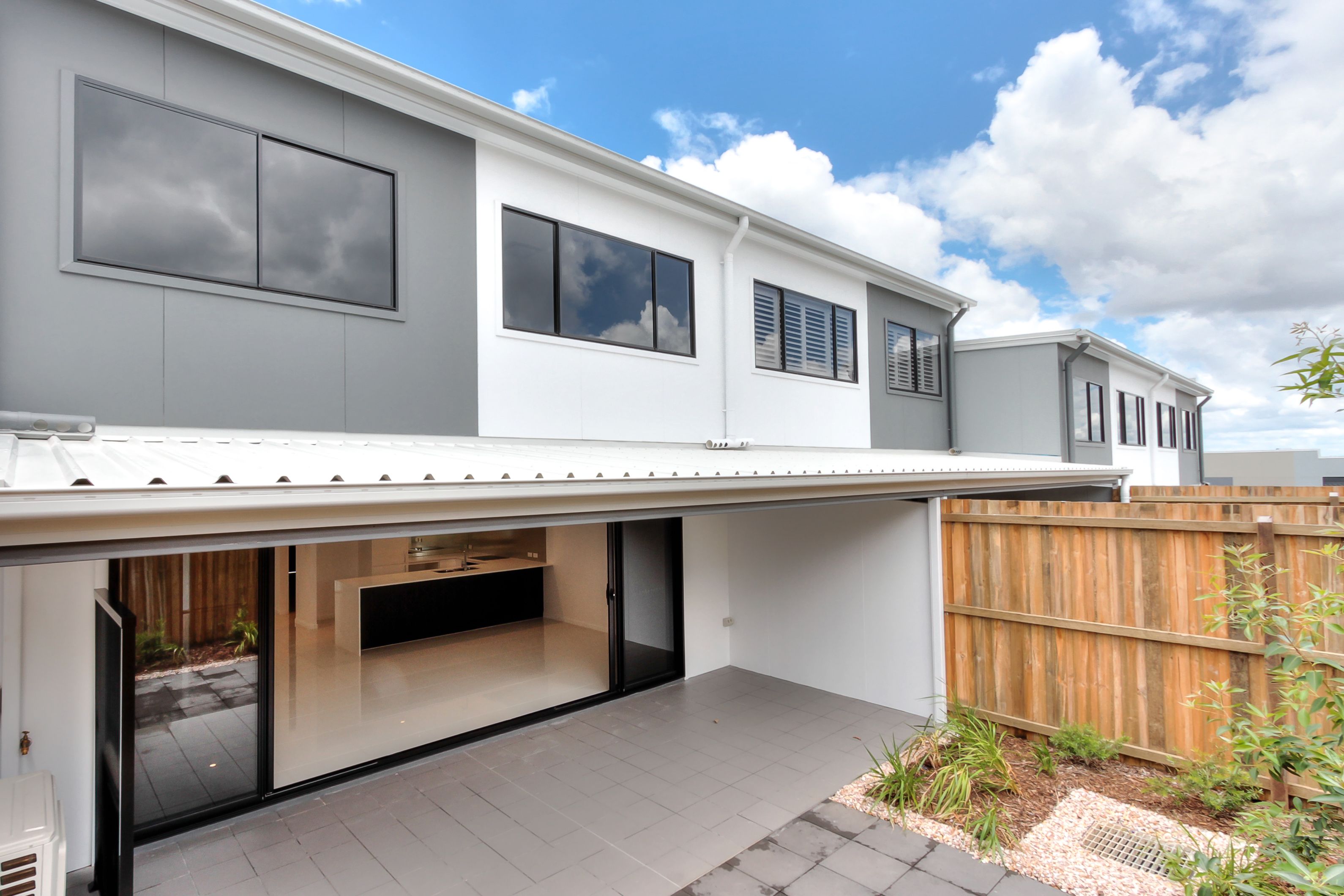 16/105-109 Barbaralla Drive, Springwood, QLD 4127