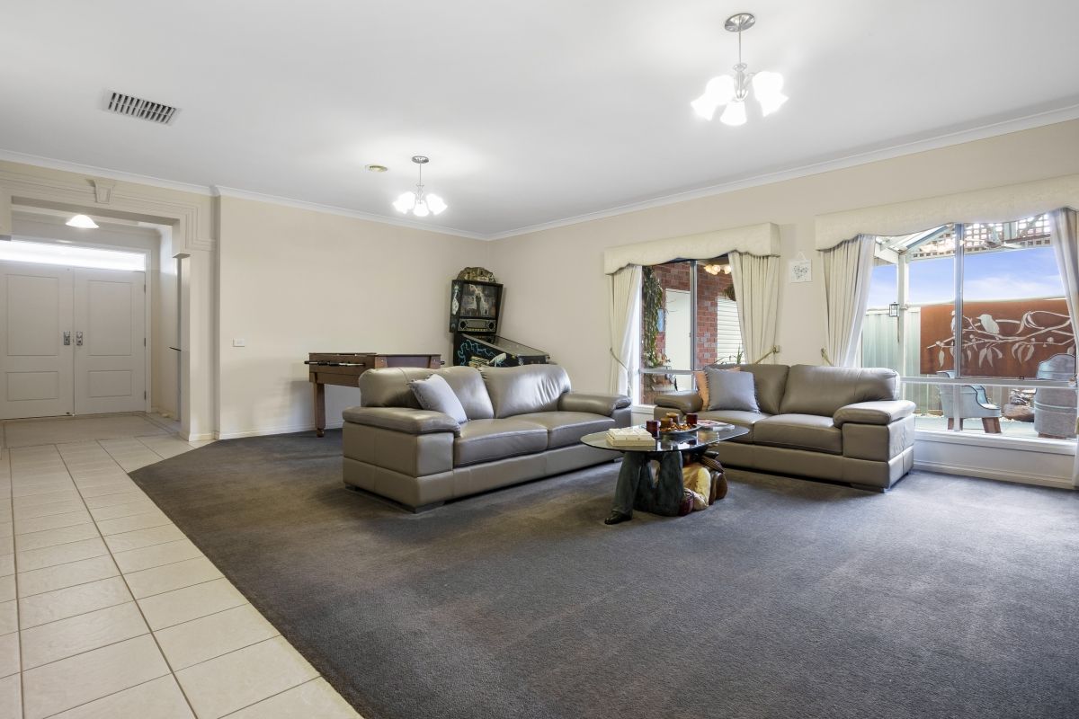 53 McMahon Crescent, Tarneit, VIC 3029
