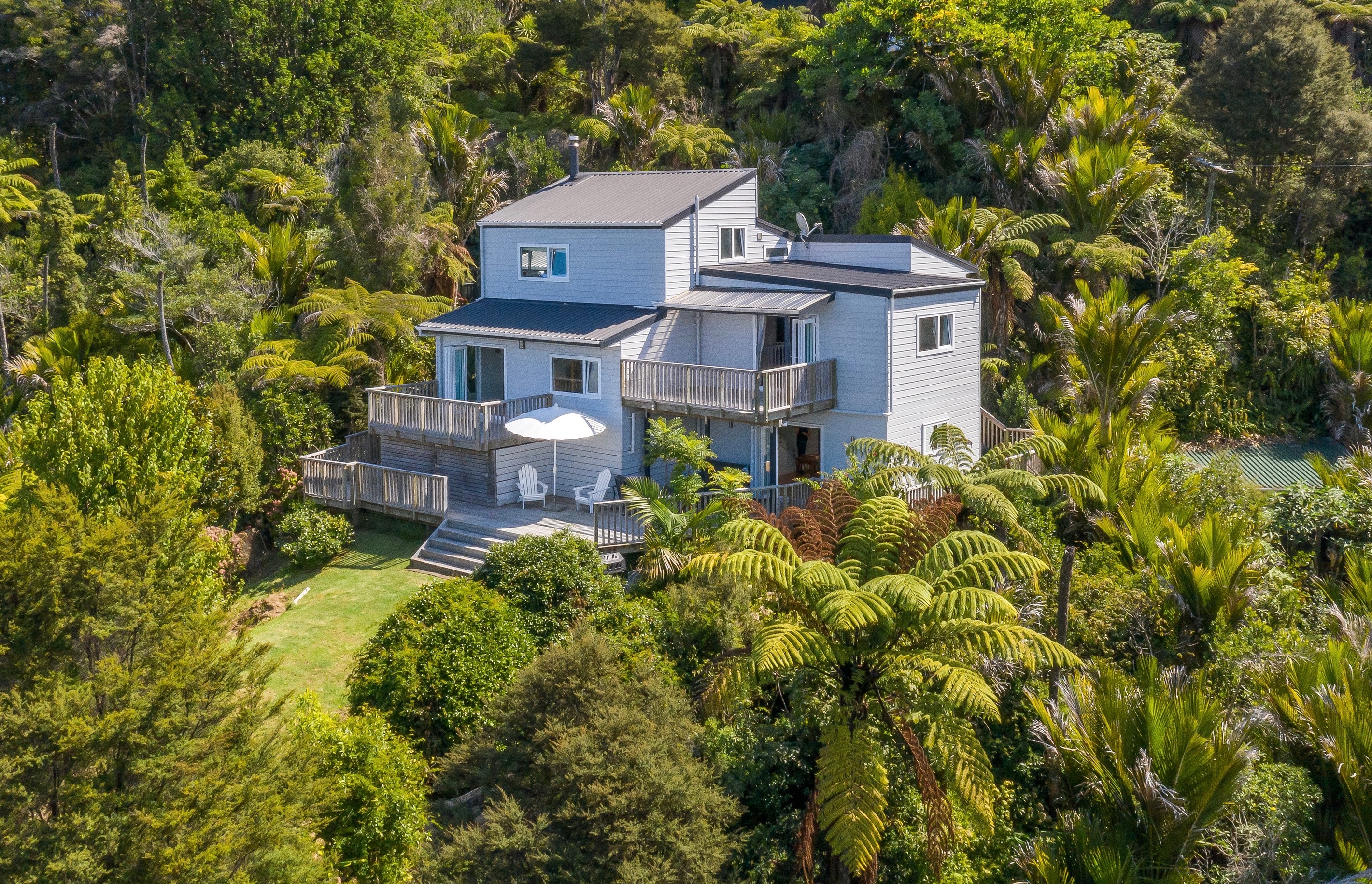 24 Deirdre Place, Titirangi, Waitakere City