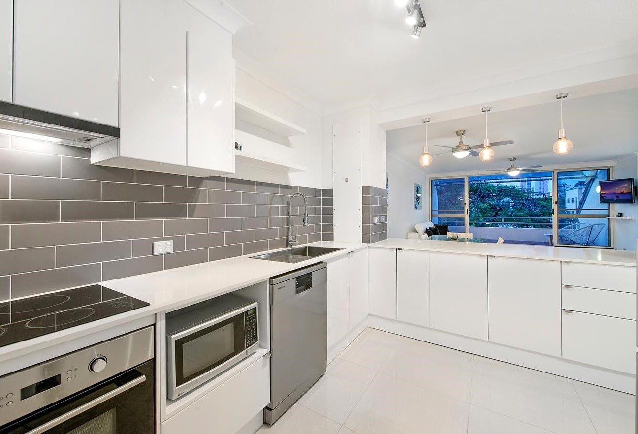 10/42 Britannia Avenue, Broadbeach, QLD 4218