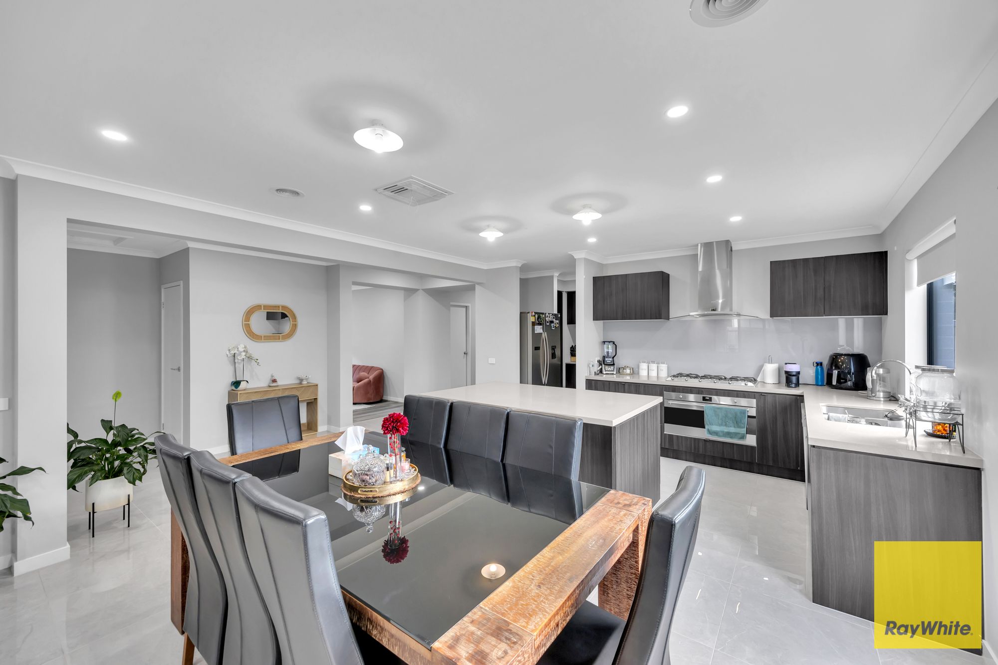 280 Spring Street — photo 12 of 24