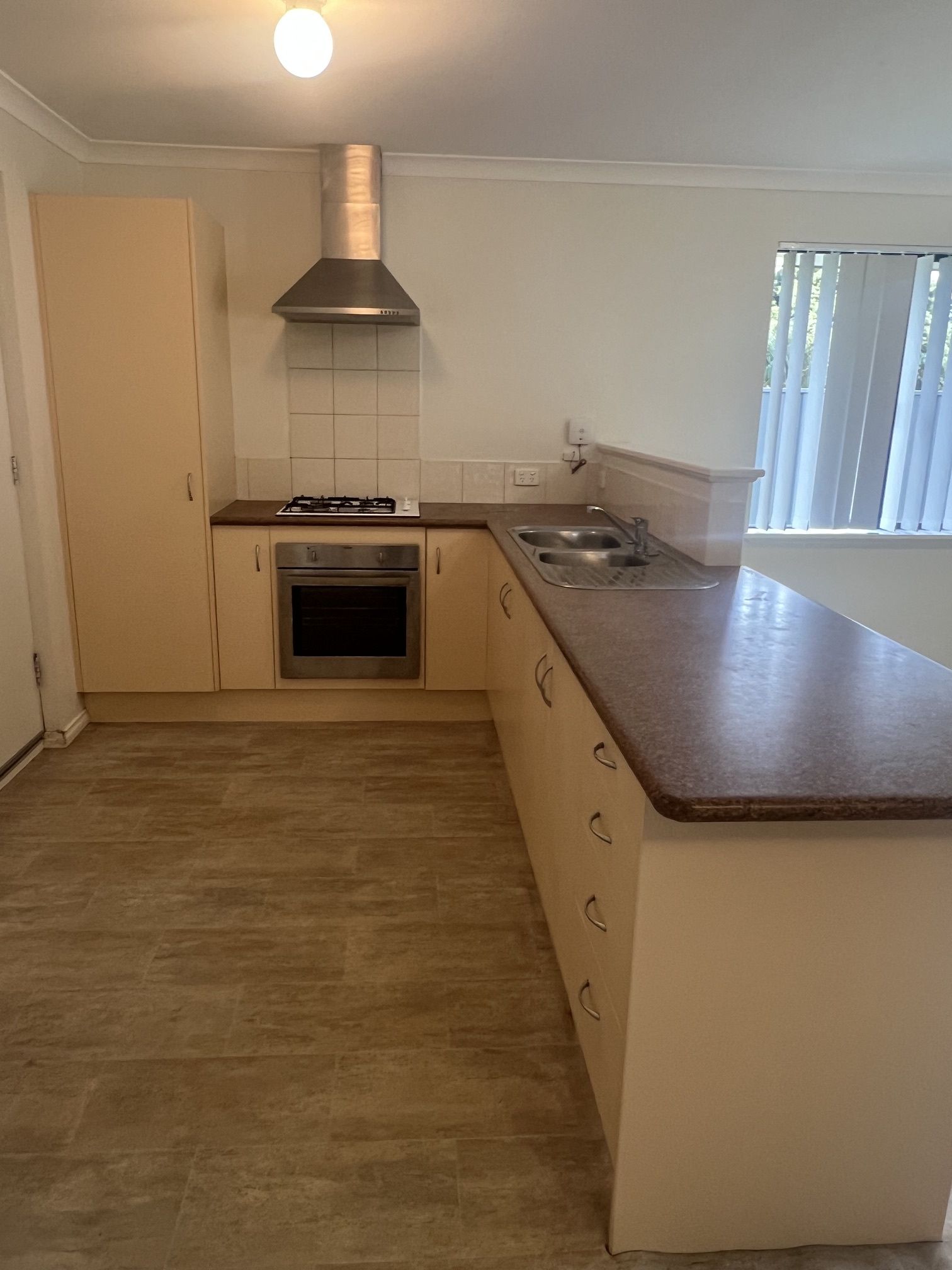 54a Brazier Street — photo 7 of 13