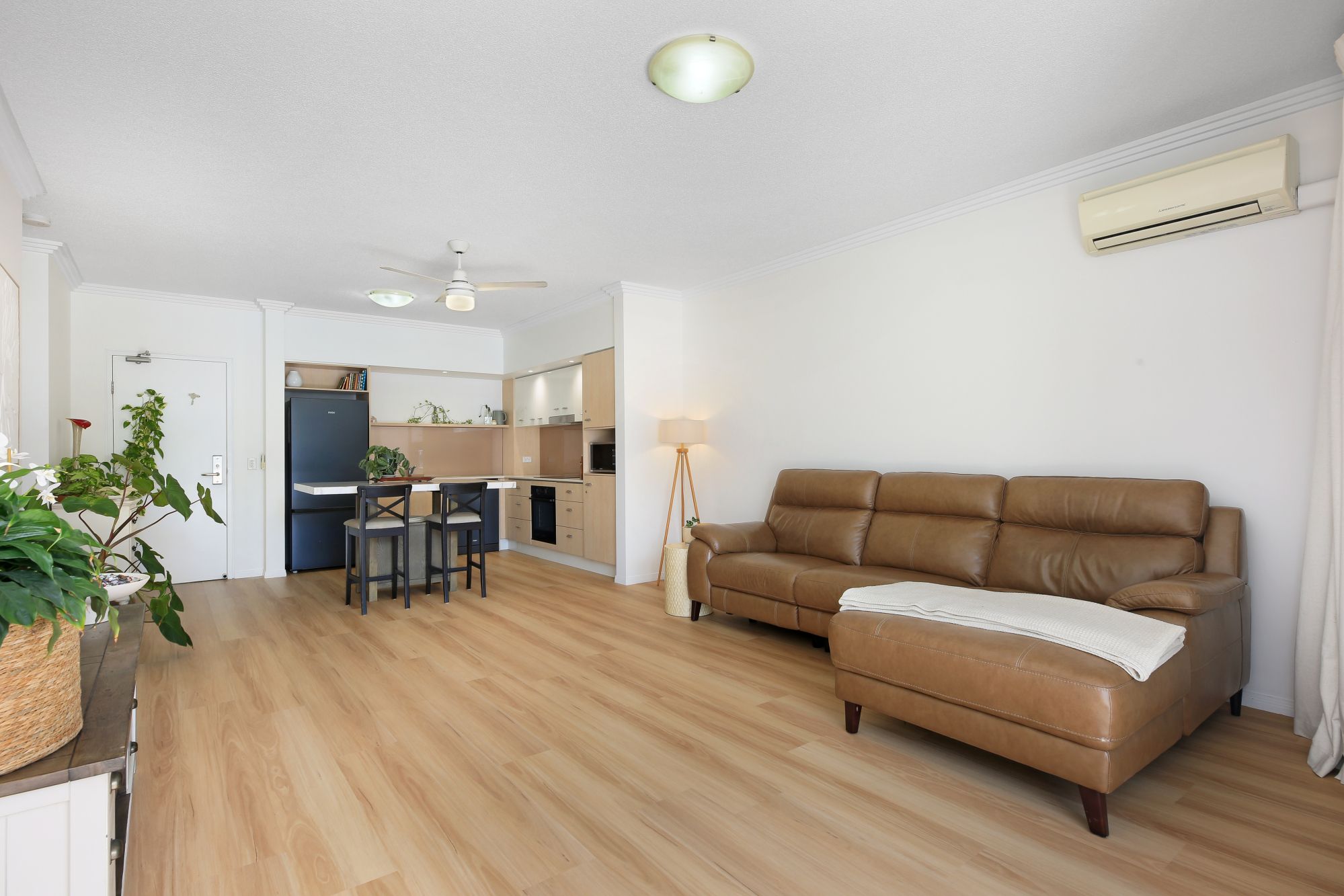 115/1-7 Moores Crescent — photo 5 of 20
