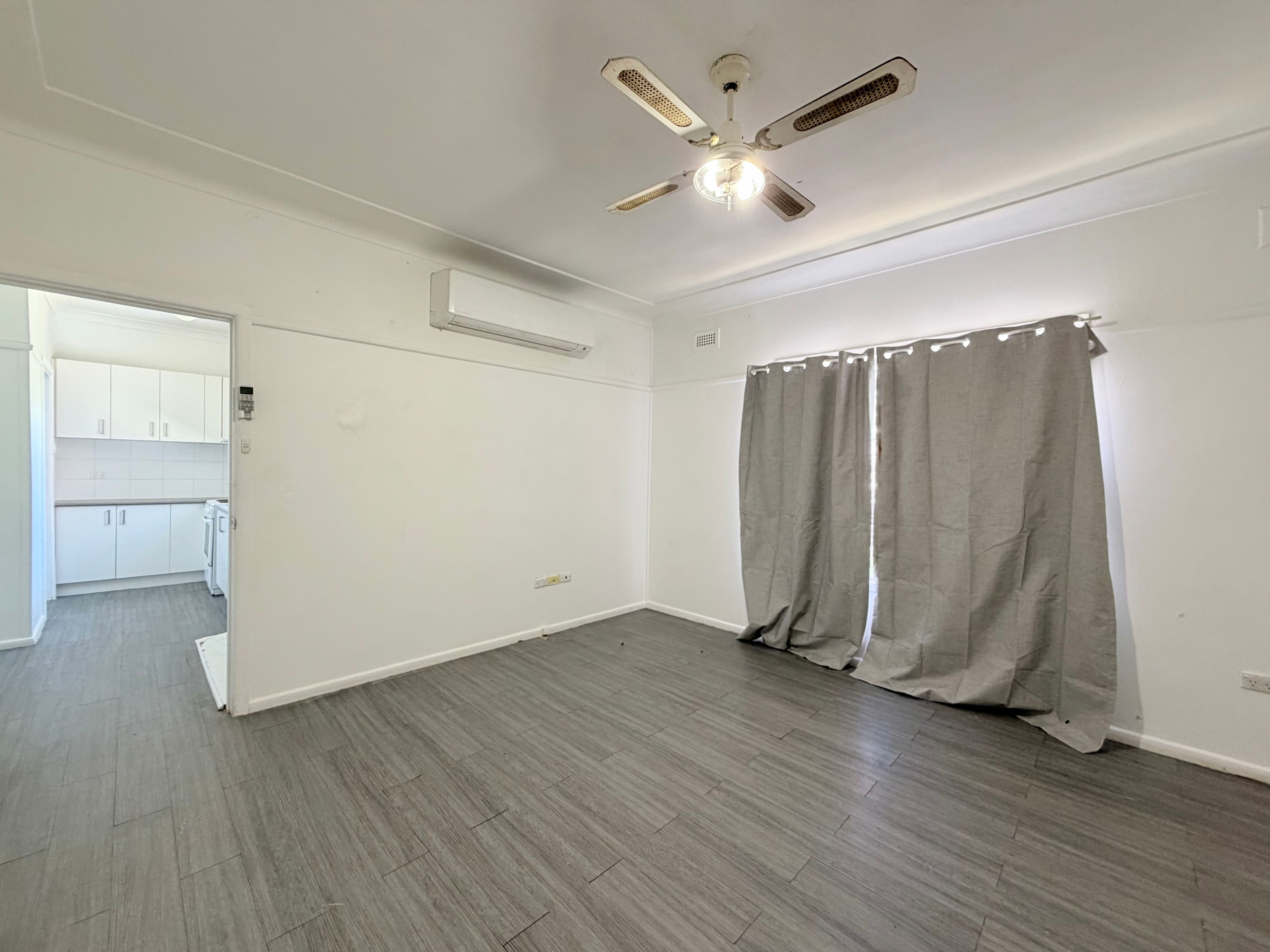 11 Caswell Street — photo 3 of 10