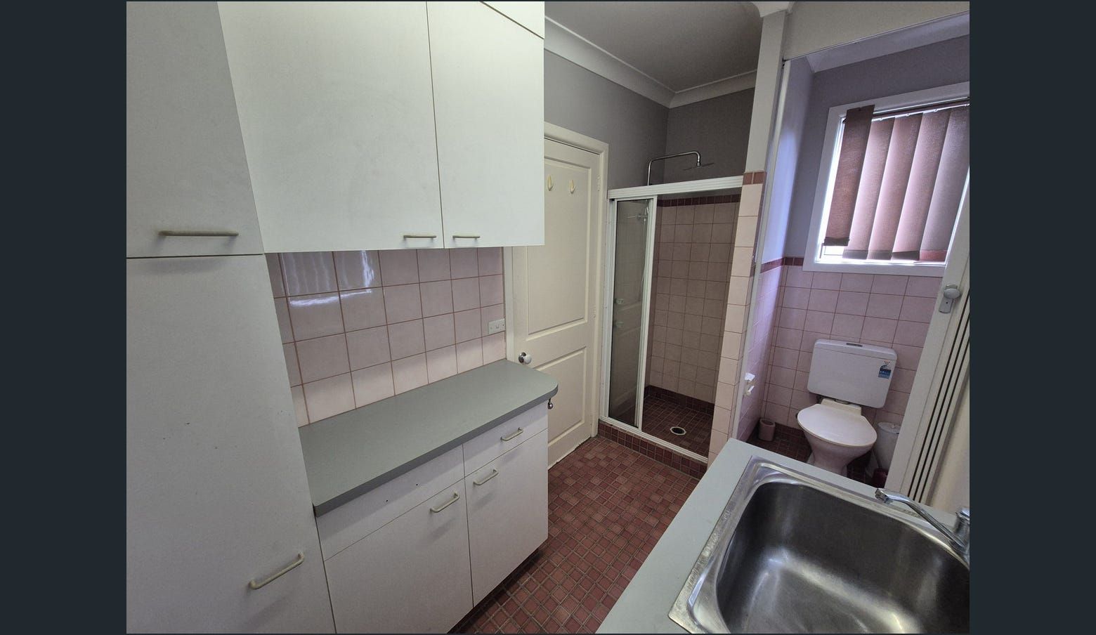 14 Dunstable Road — photo 10 of 12