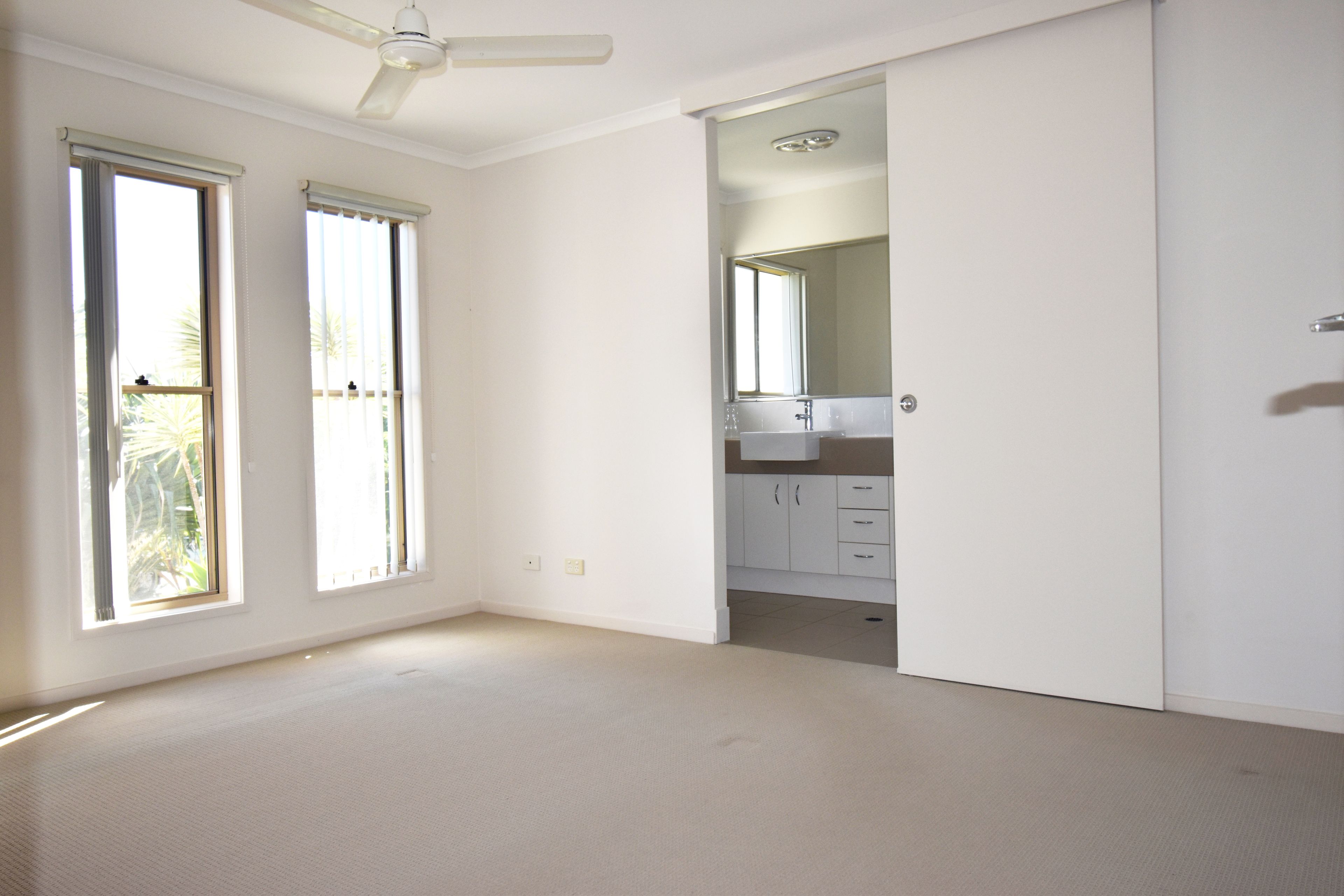 11 Gloria Close, Glass House Mountains, QLD 4518