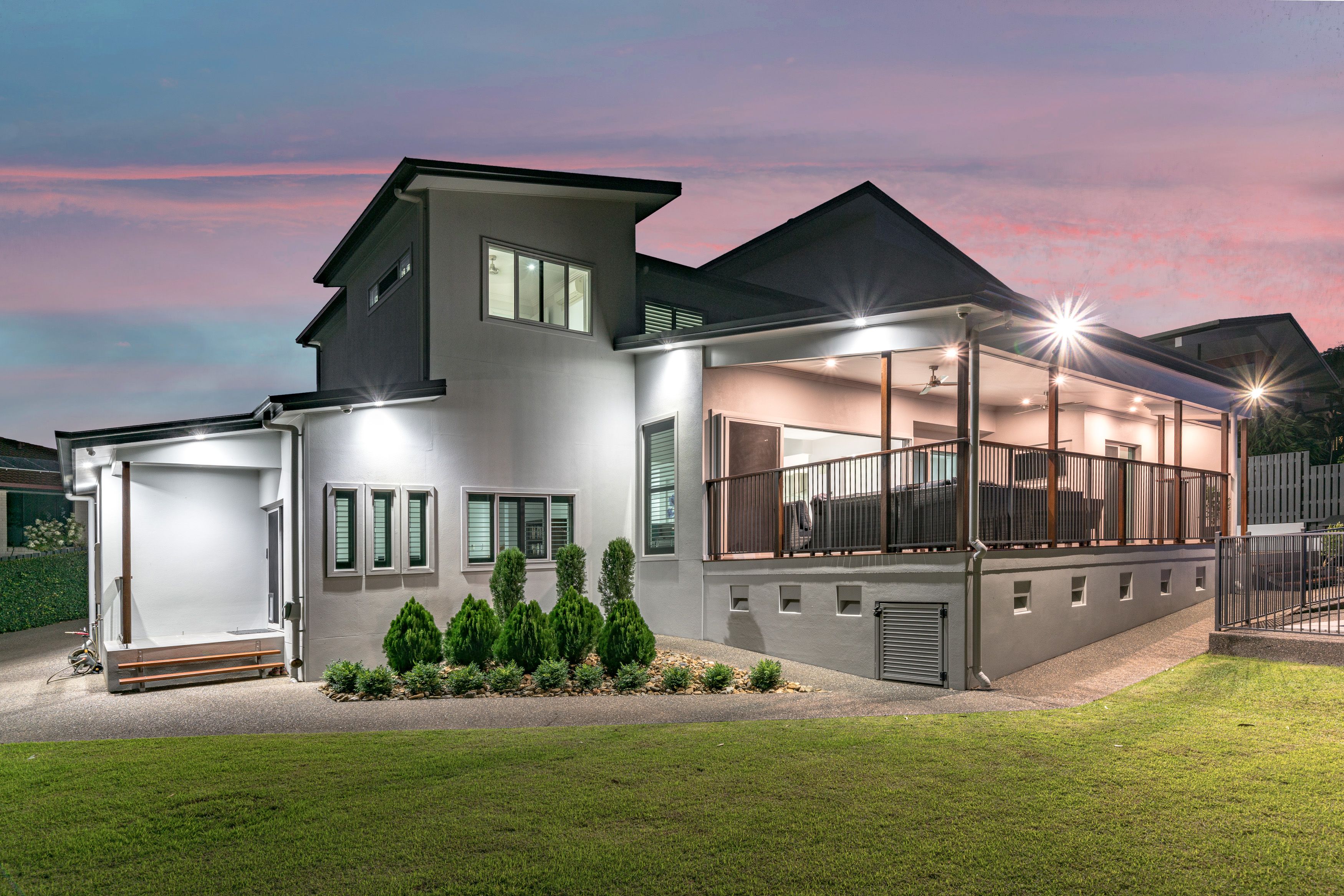 10 Retreat Avenue, Norman Gardens, QLD 4701