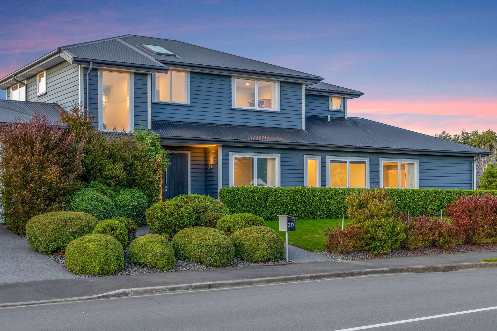 217 Cavendish Road photo 1
