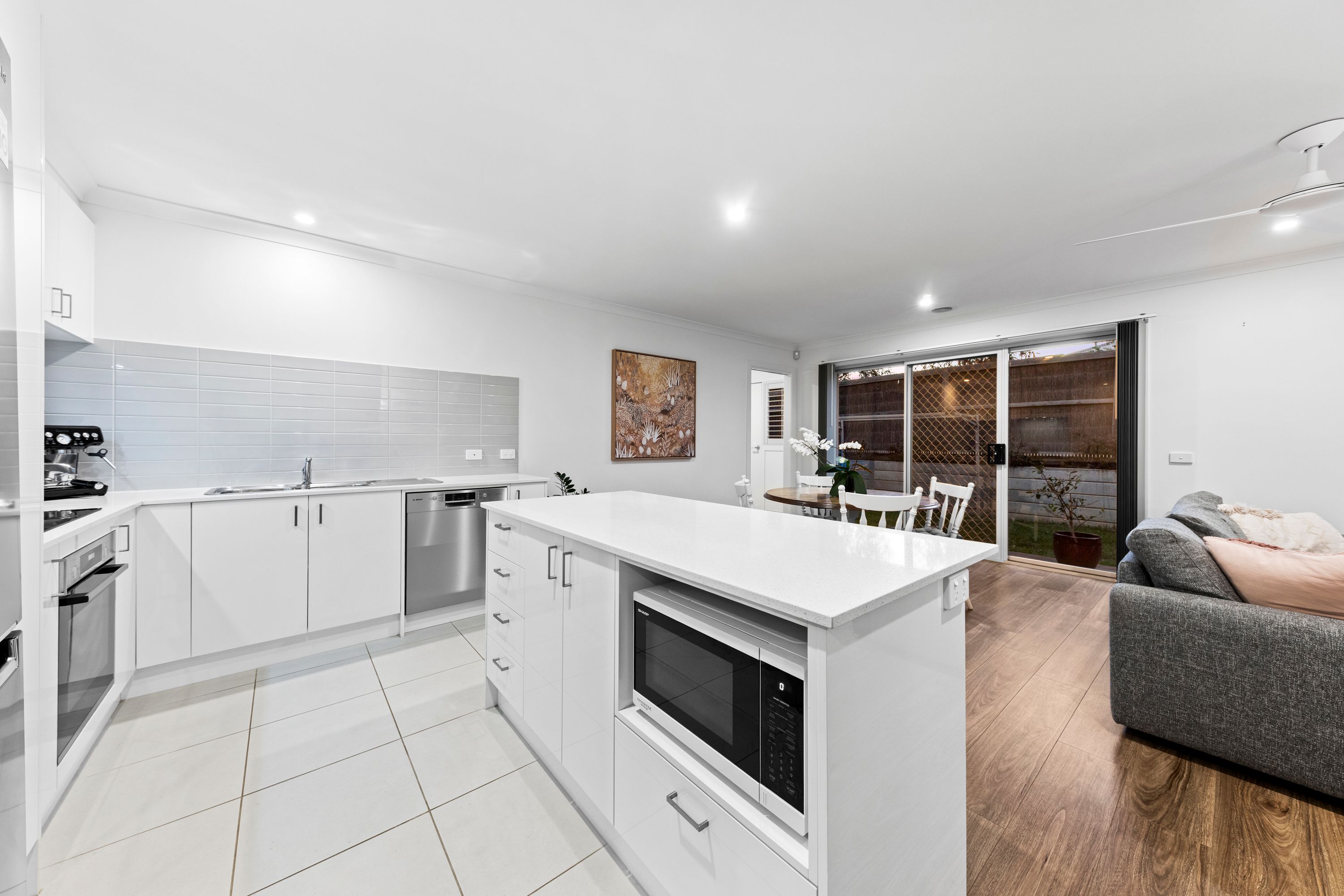 4 Addison Close — photo 5 of 22