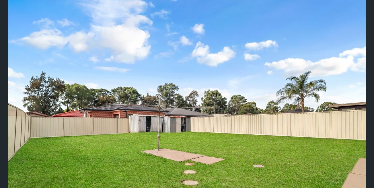 43 Madison Circuit, St Clair, NSW 2759