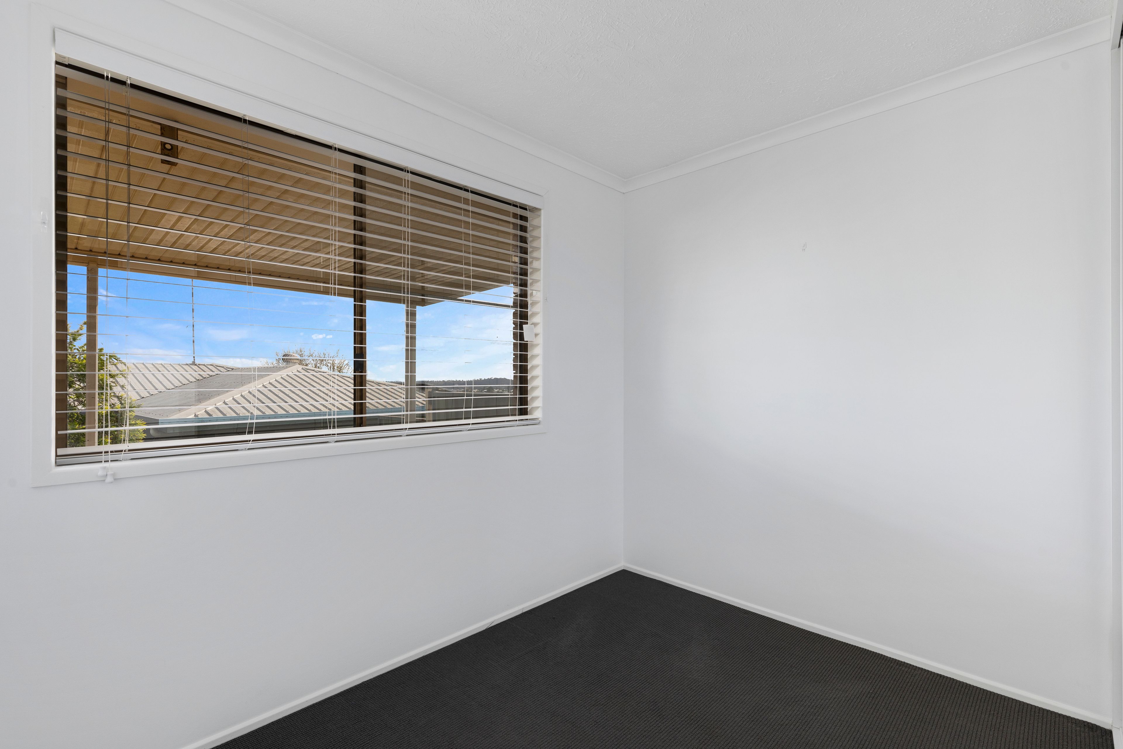 31 Banksia Street — photo 6 of 8