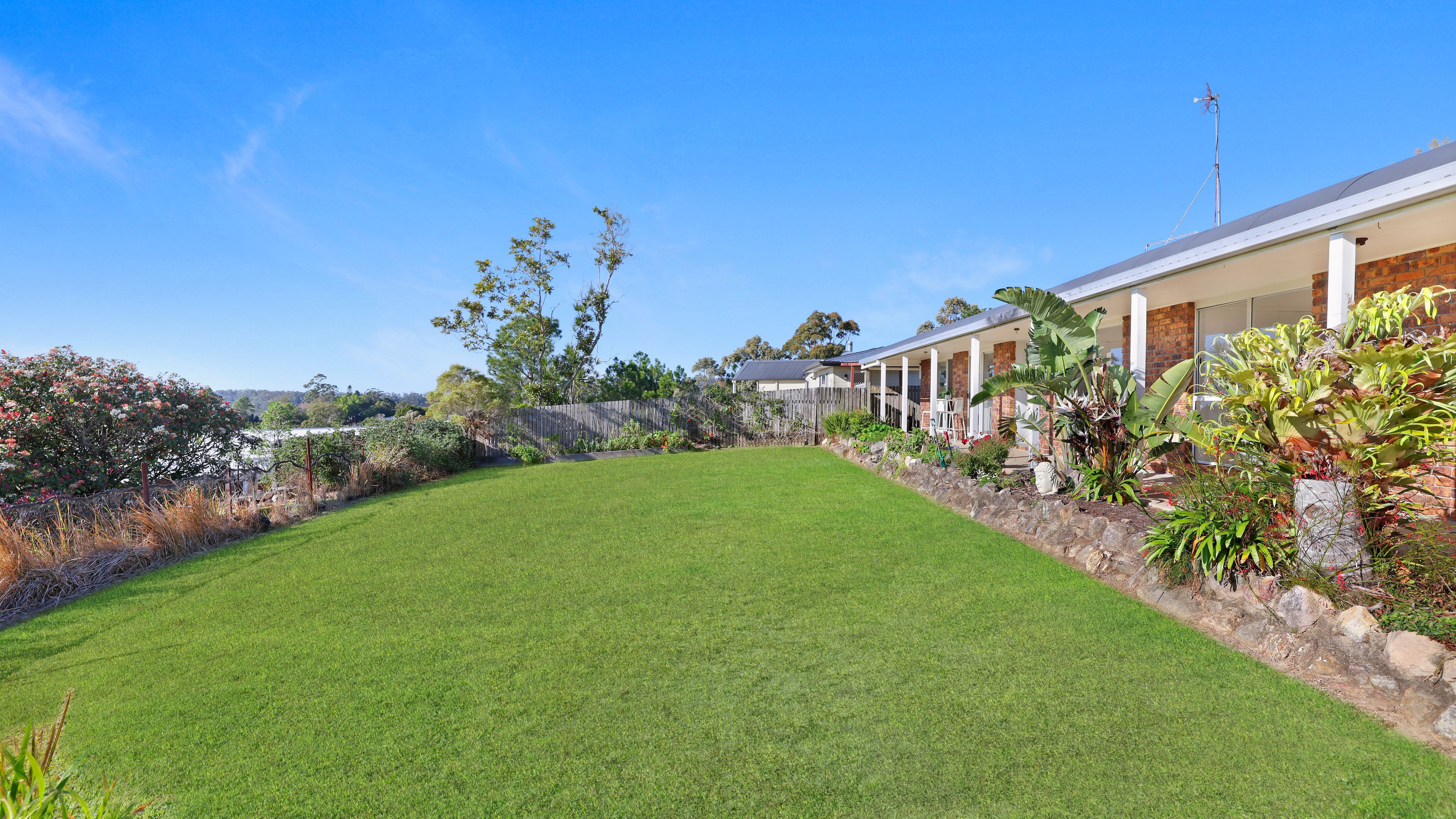 311 Macdonnell Road — photo 6 of 30