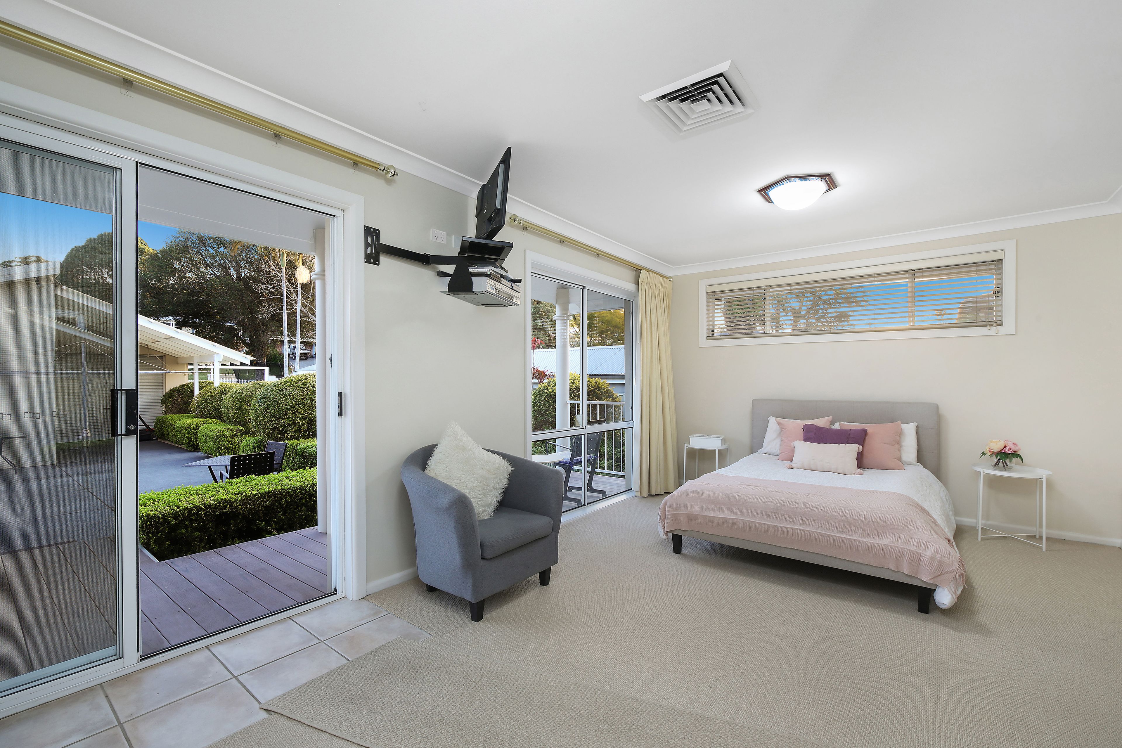 57 Steyne Road — photo 10 of 16