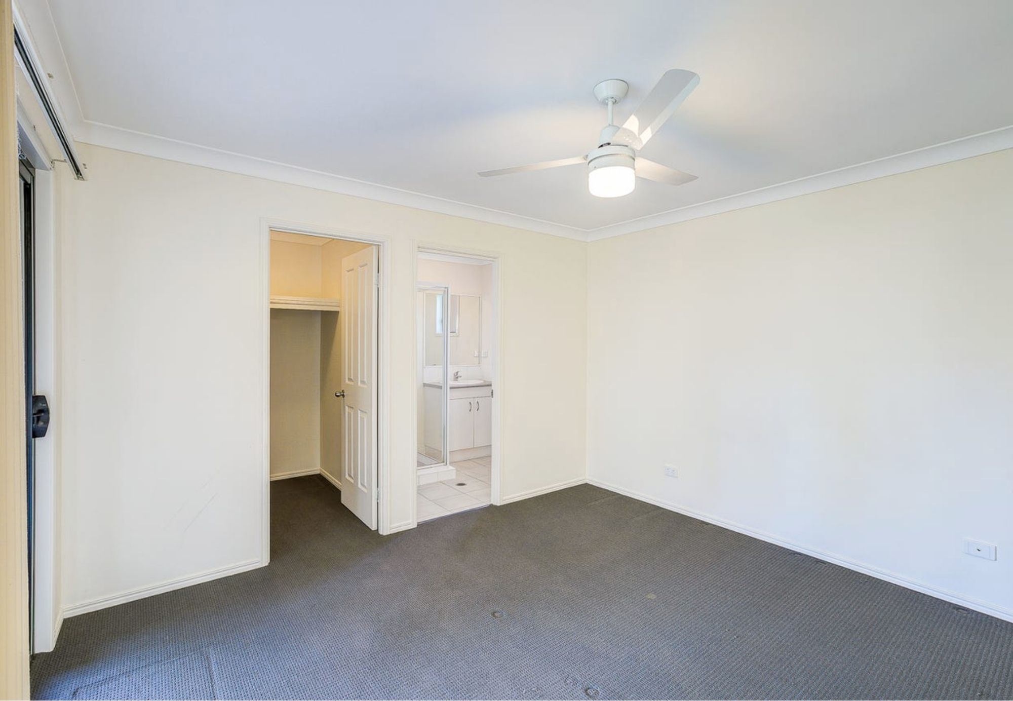 34 Coman Street — photo 7 of 13
