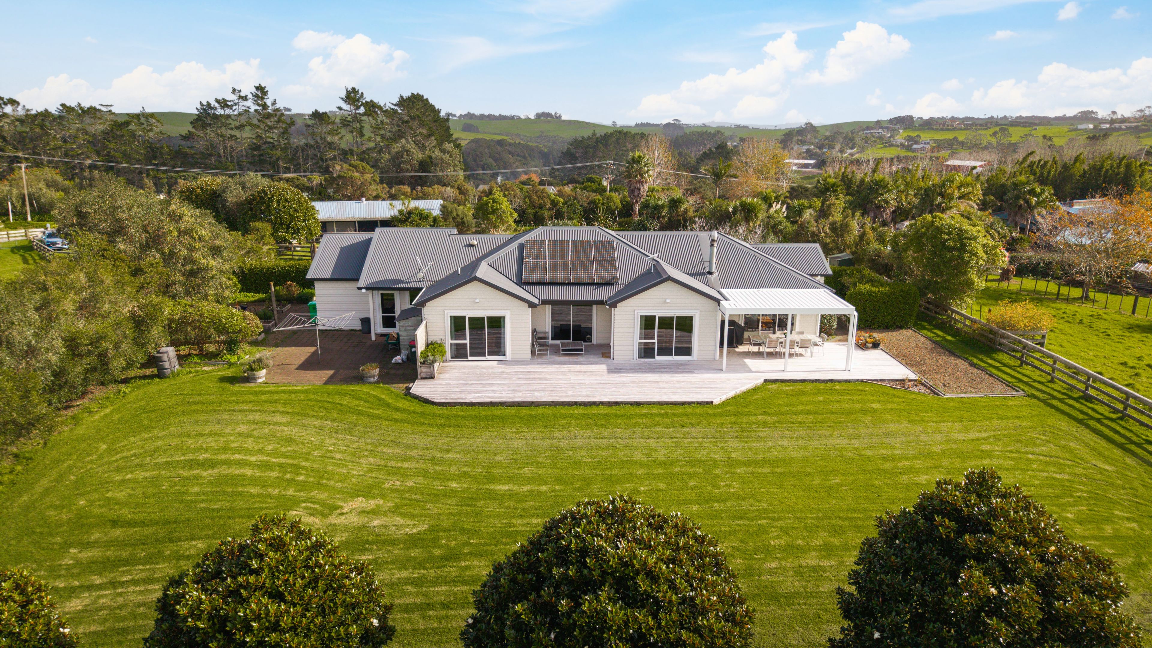 1382 Old North Road, Helensville, Rodney