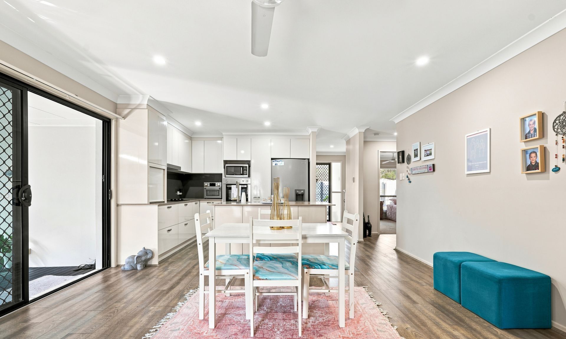 2/20 Stoneleigh Way — photo 8 of 24