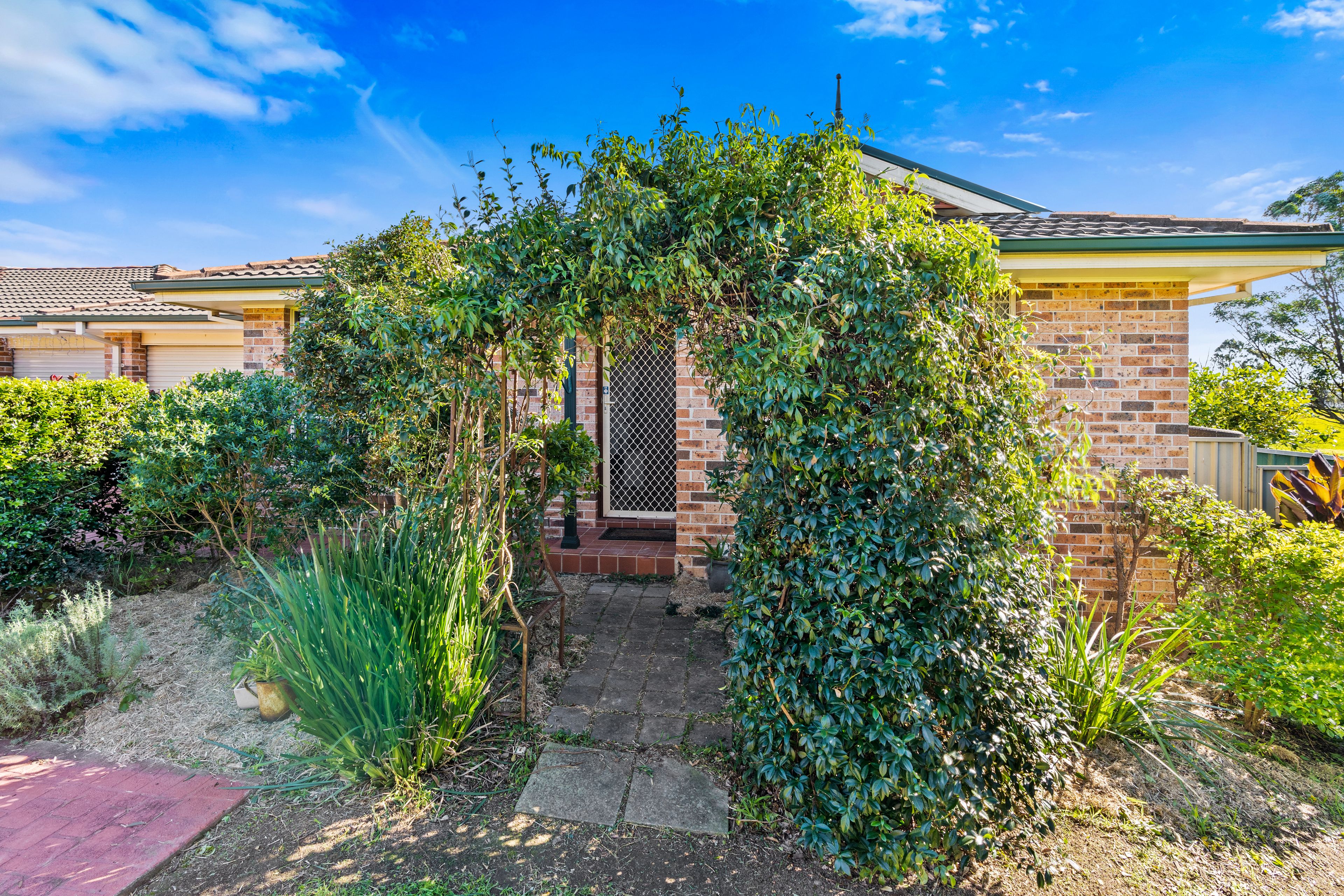4/10 Azalea Place, Macquarie Fields, NSW 2564
