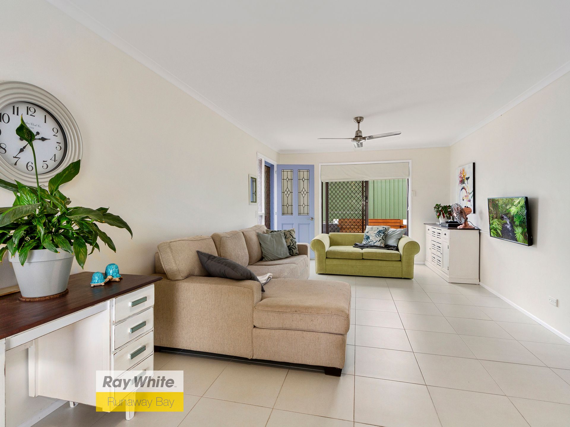2/14 Callistemon Court, Arundel, QLD 4214