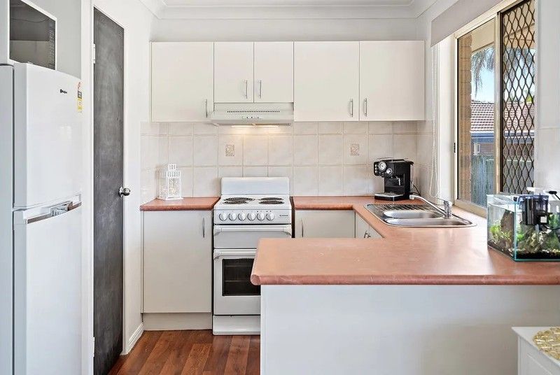 3 Bou Court, Edens Landing, QLD 4207