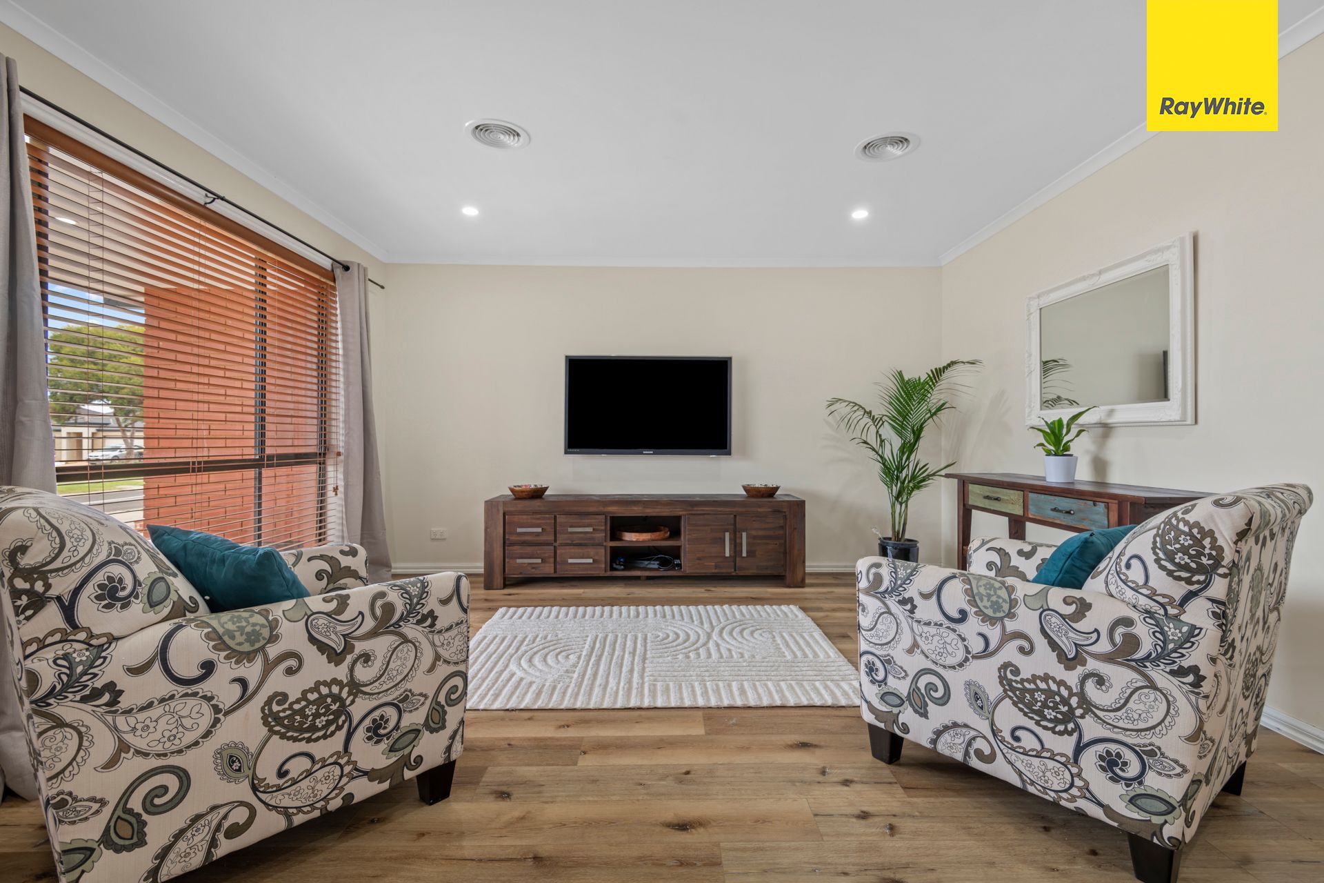 3 Light Fingers Street, Kurunjang, VIC 3337
