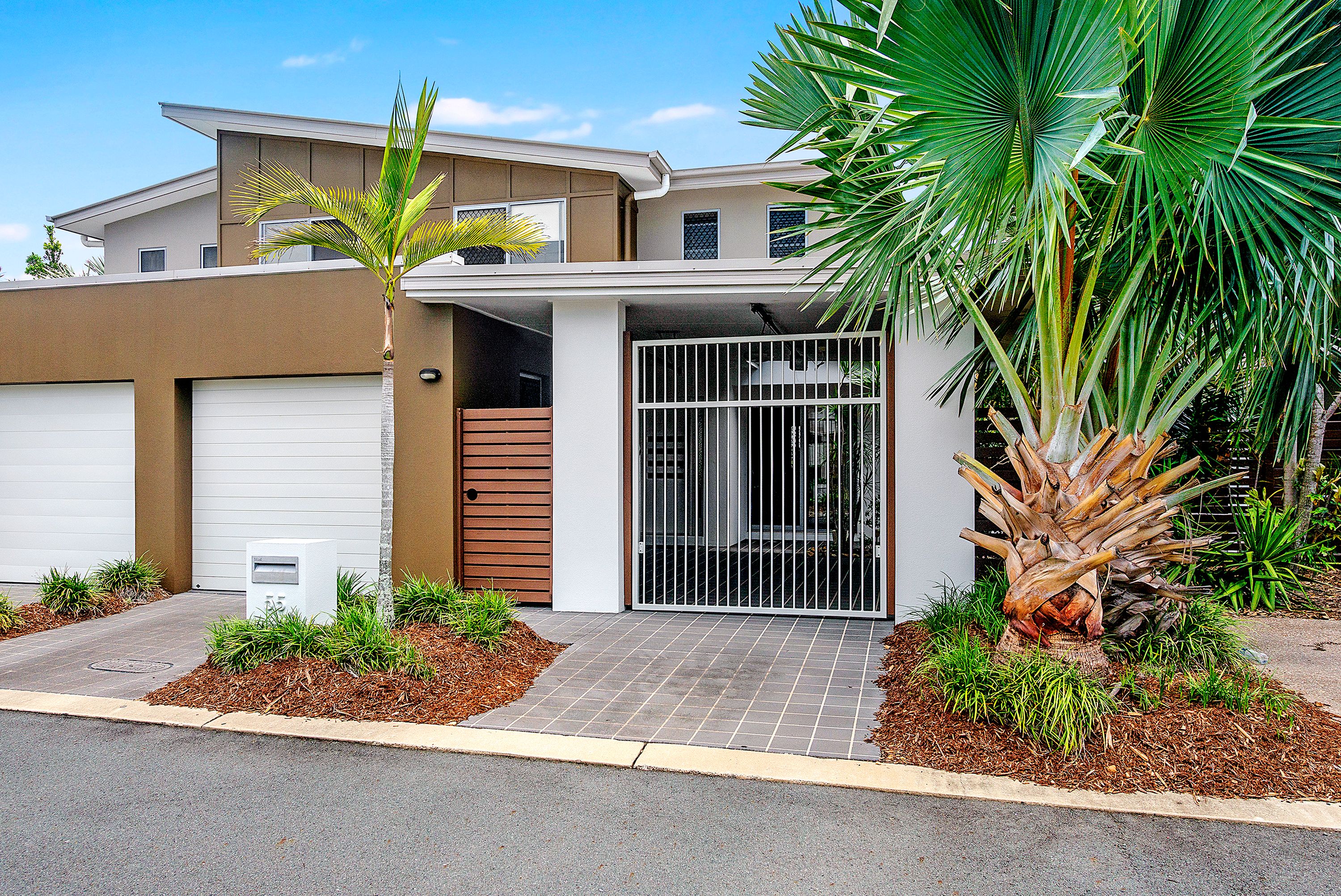 55 Tours Way, Burleigh Waters QLD 4220