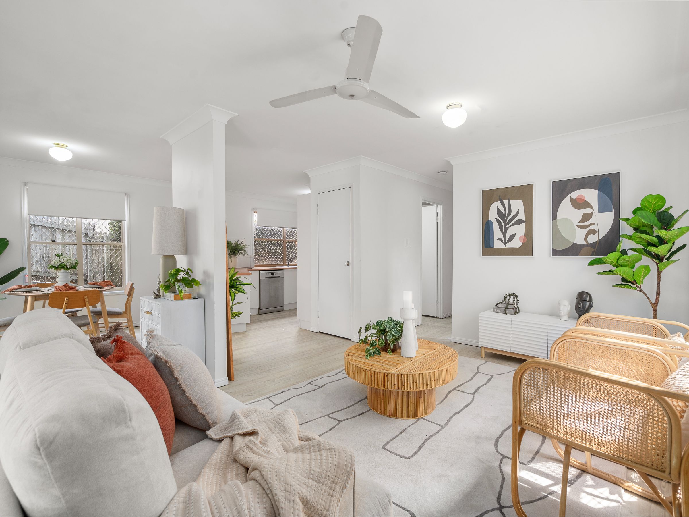 29 Oatland Crescent, Holland Park West QLD 4121
