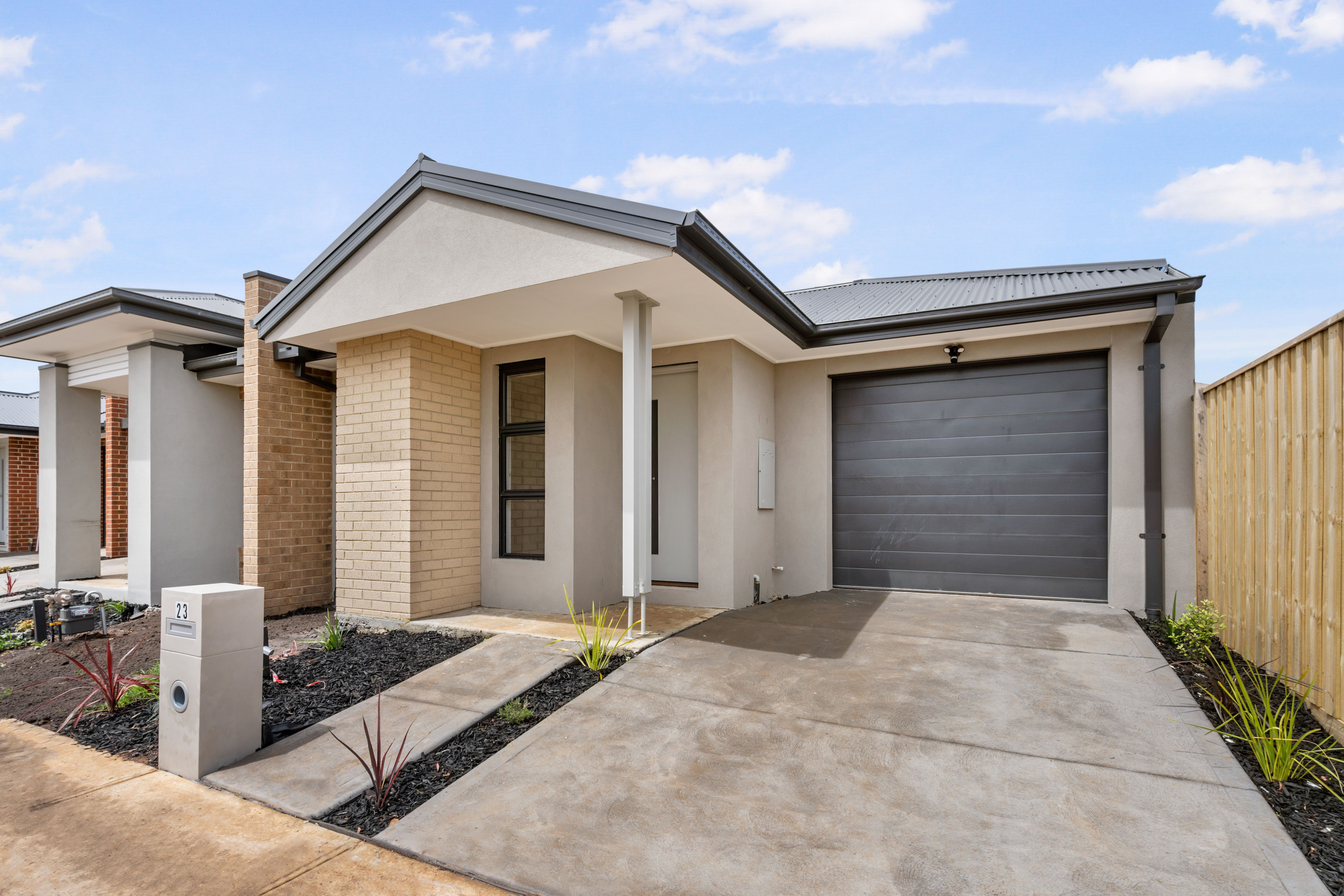23 Blackscroft Road, THORNHILL PARK, VIC 3335