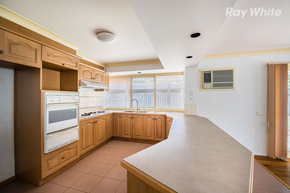 41 Allwyn Crescent, Mill Park, VIC 3082