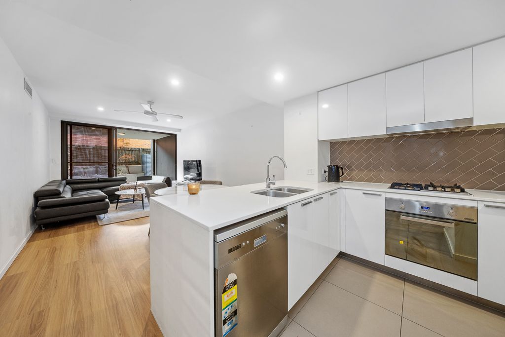 3108/35 Burdett Street — photo from Ray White City Living