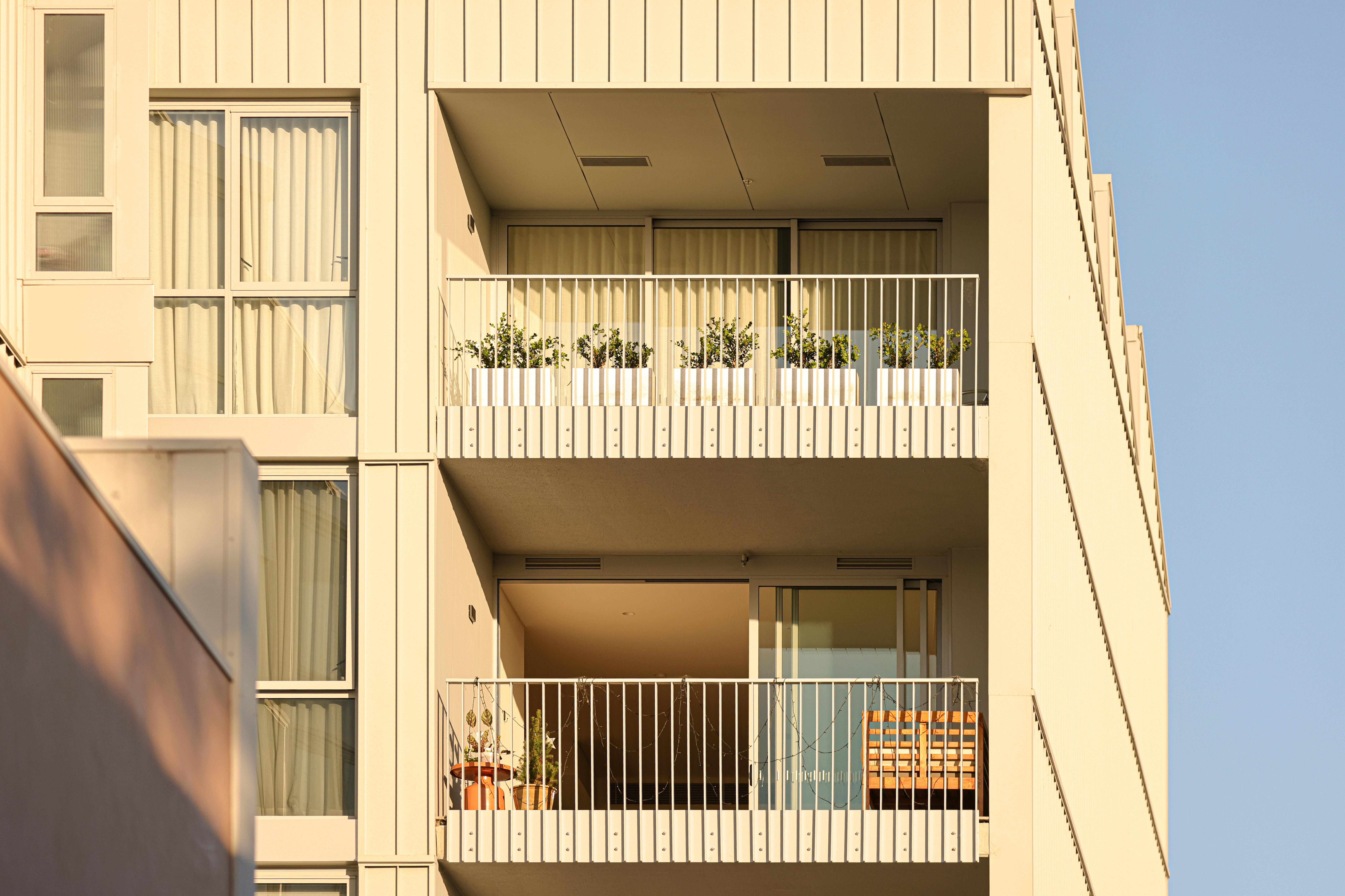 601/167 Mcevoy Street — photo 8 of 9
