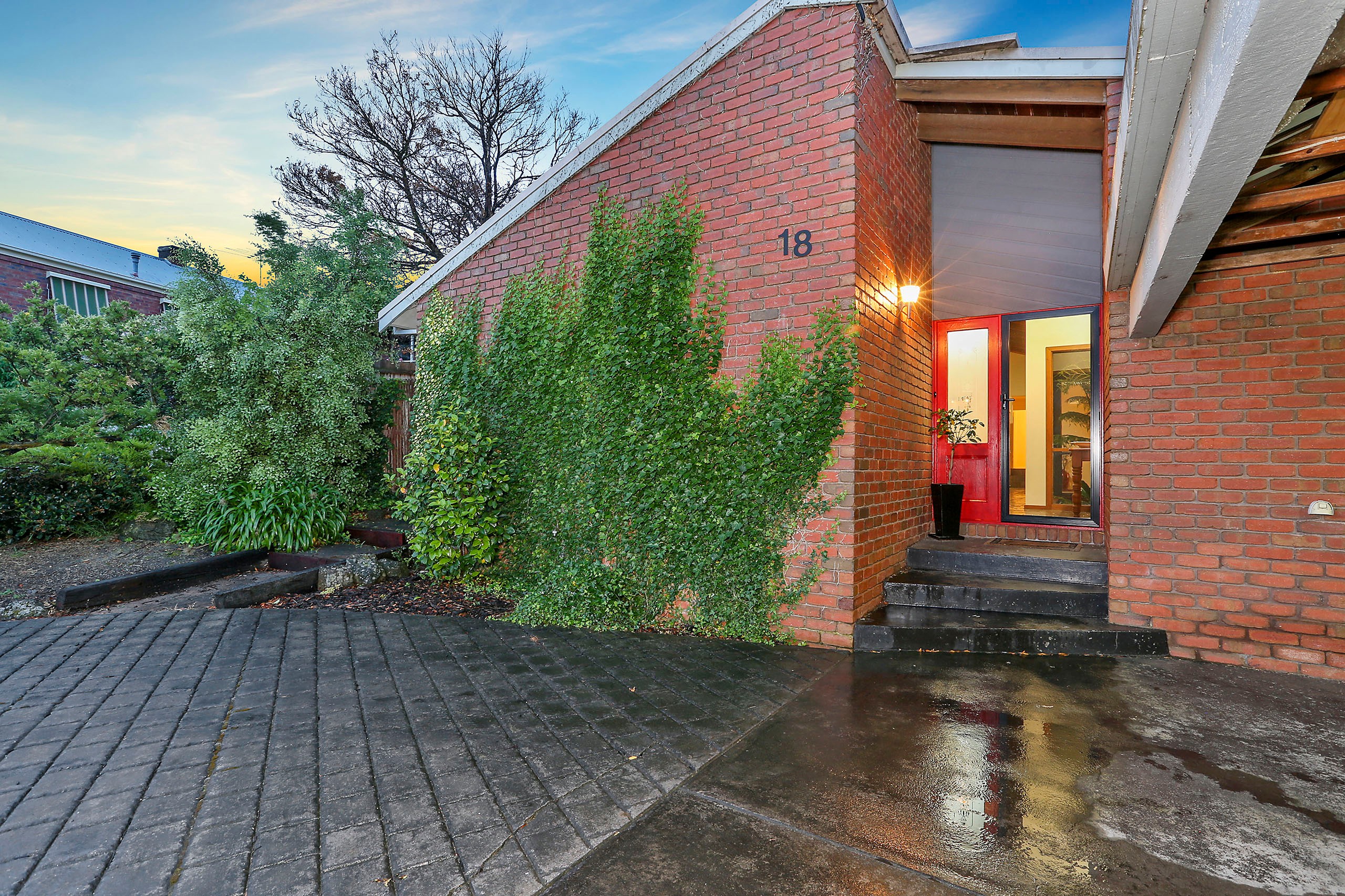 18 Rowan Court, Belmont, VIC 3216