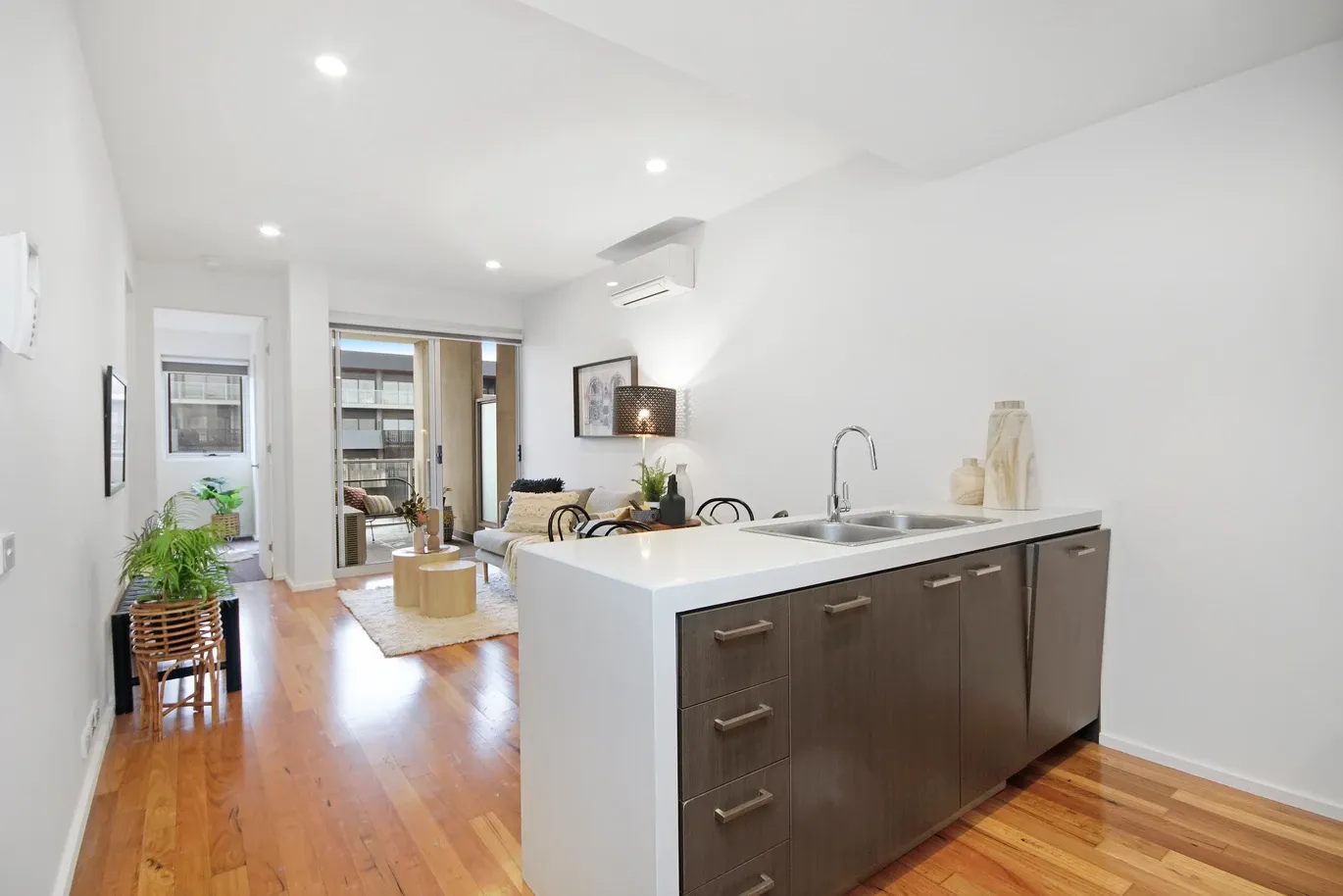 503/2 Plenty Road — photo 4 of 10