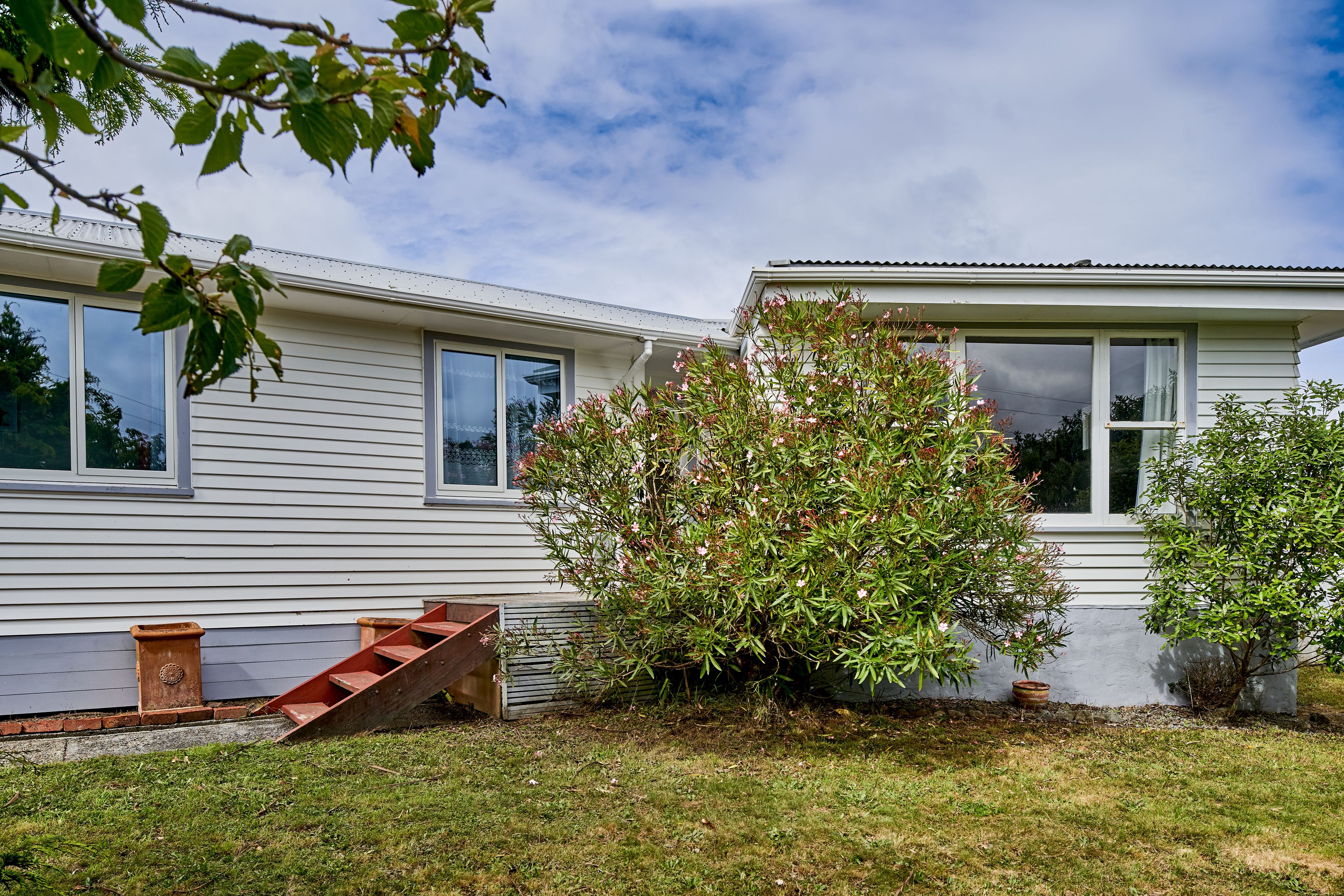 15 Balmain Street, Newlands, Wellington City