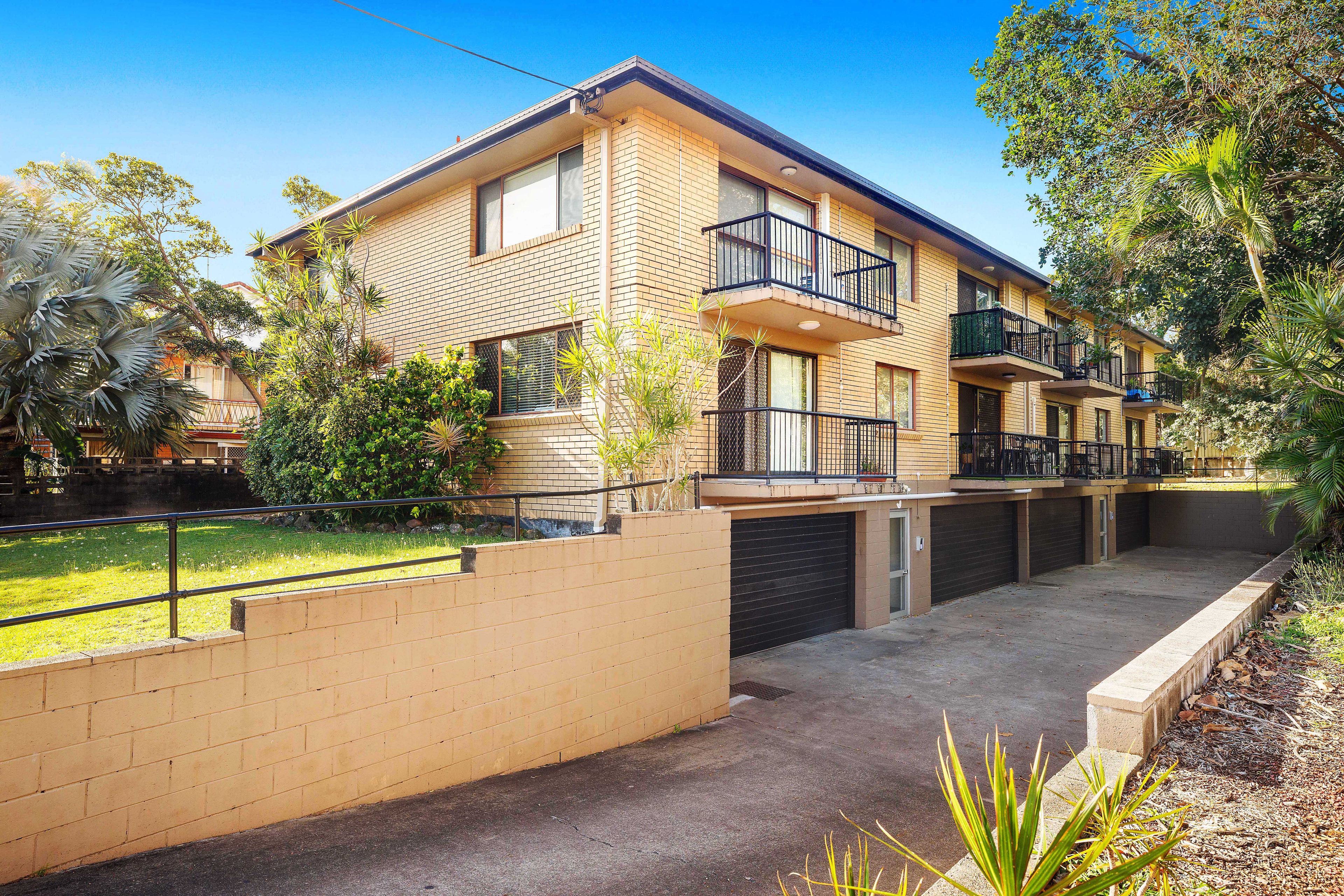 2/7 Monaco Street, Surfers Paradise, QLD 4217