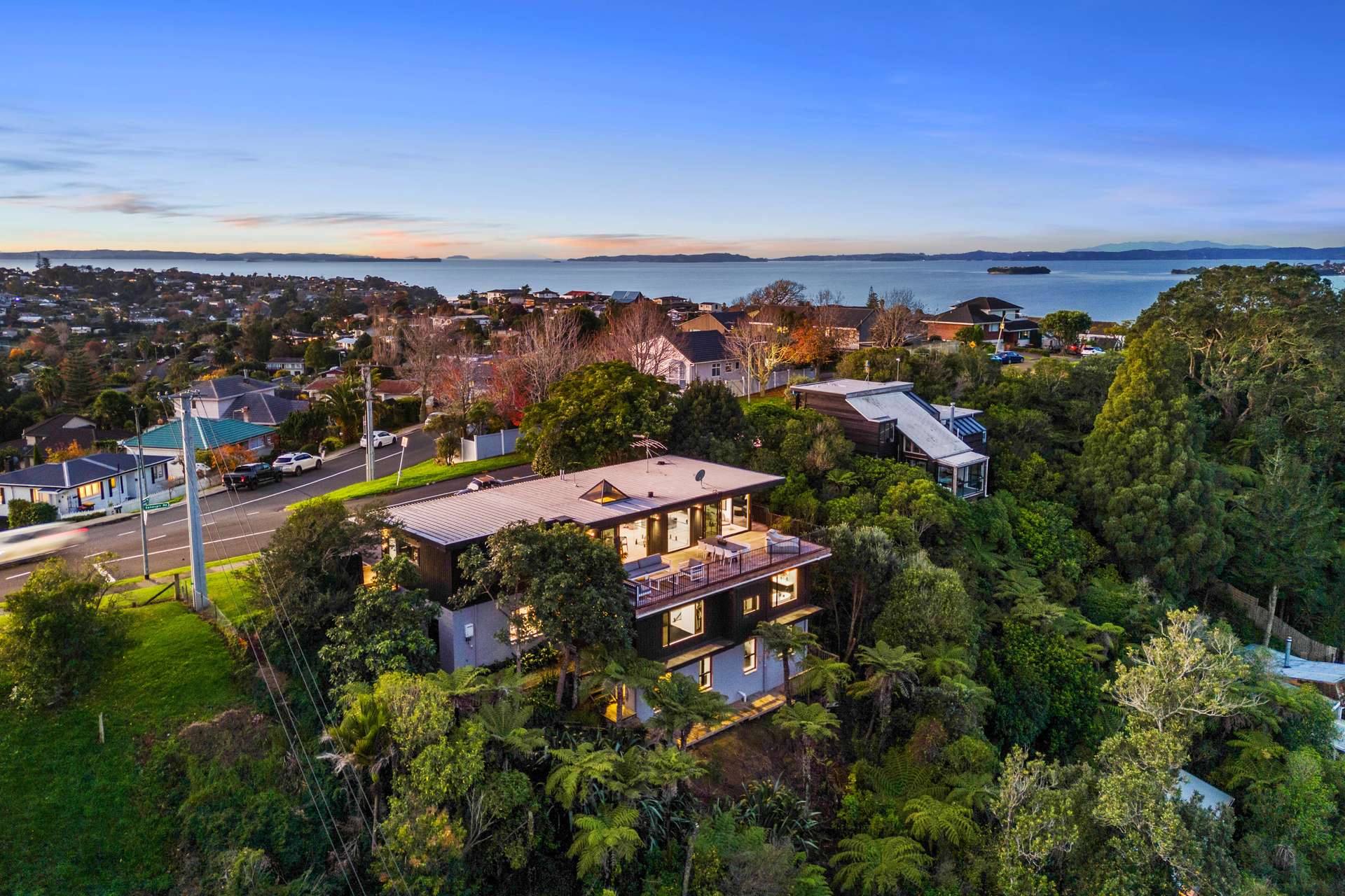 175 Sandspit Road photo 32