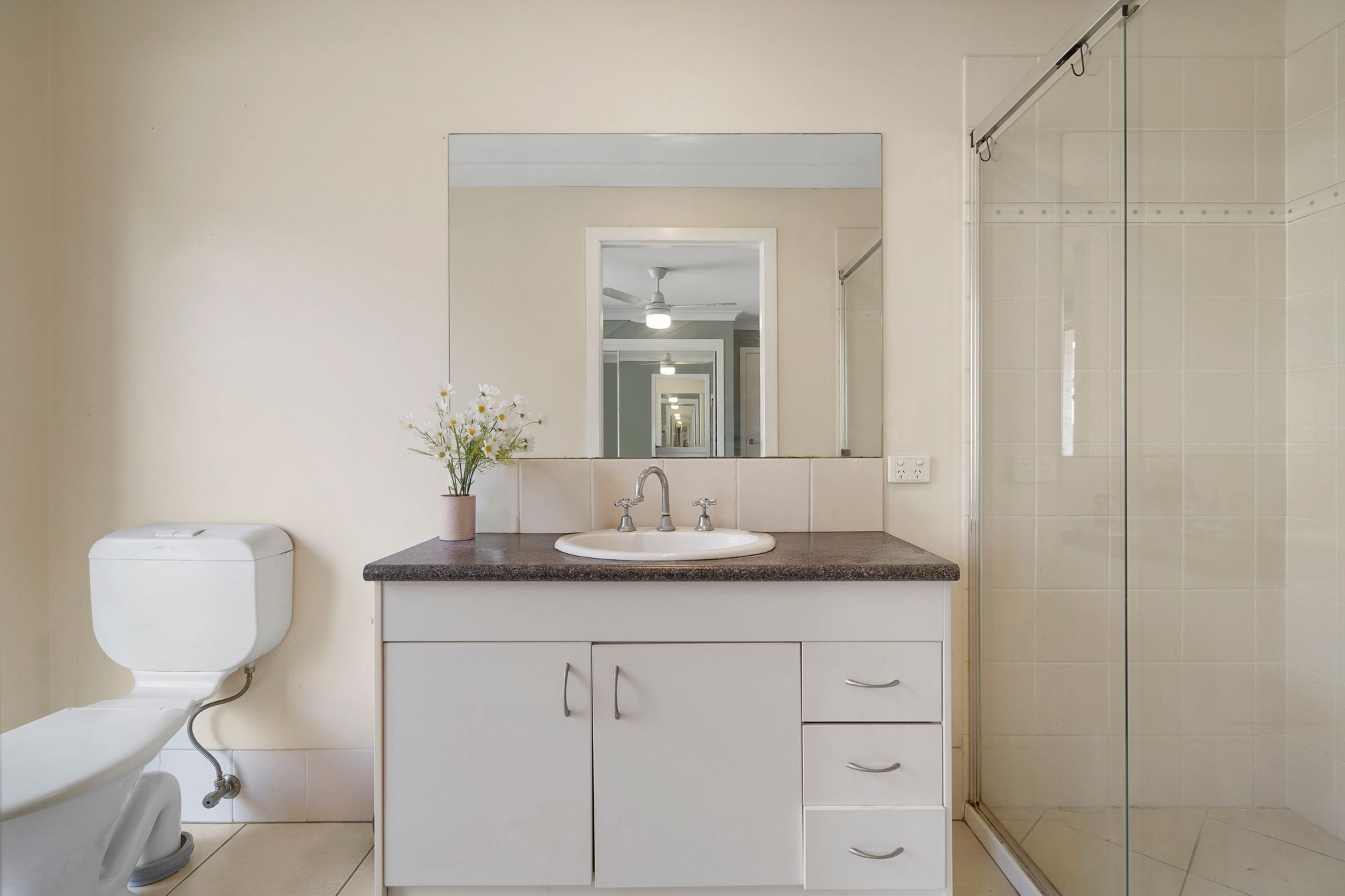 51 COLLINS Street — photo 11 of 21