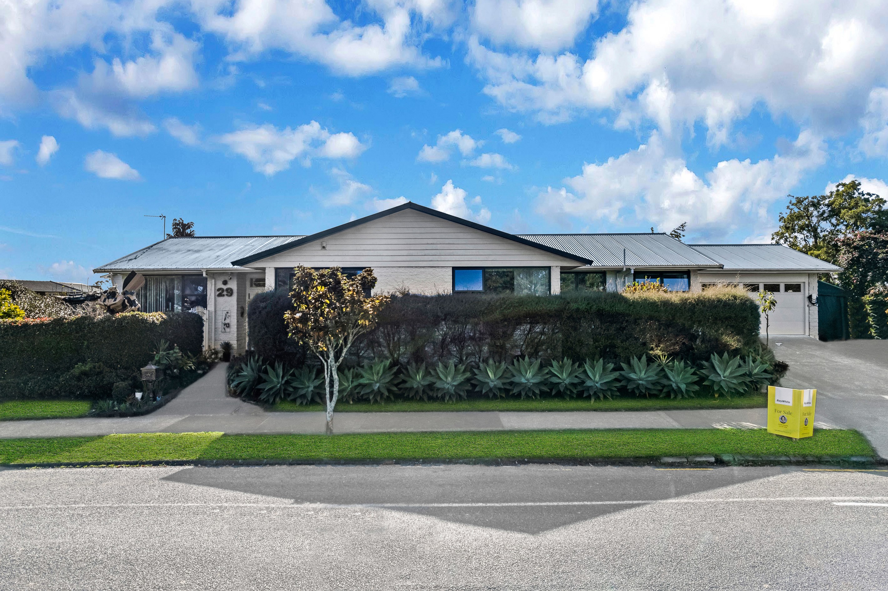 29 The Boulevard, Sunnyhills, Manukau City