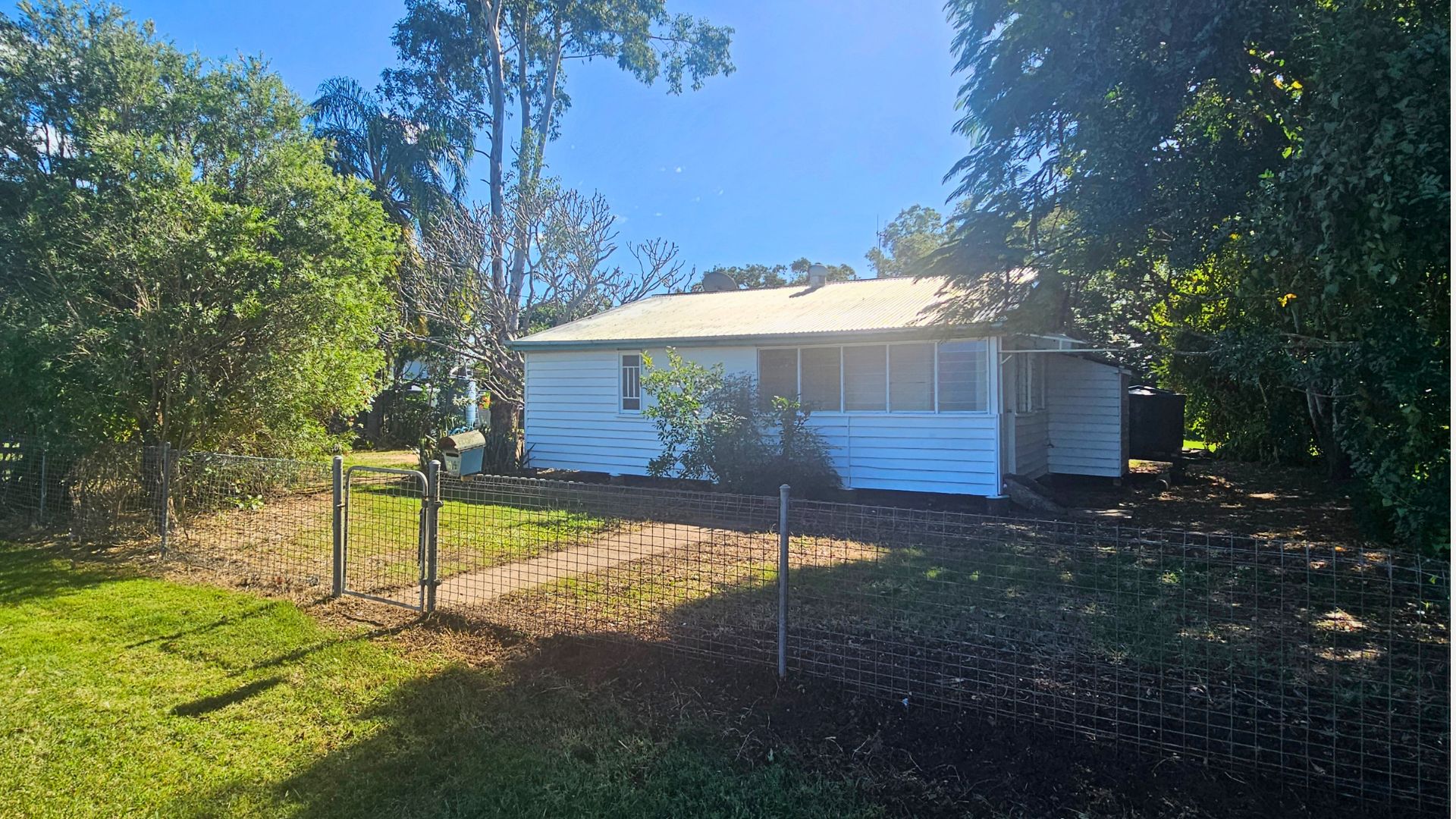 54 Queen Street — photo from Ray White Rural Gayndah