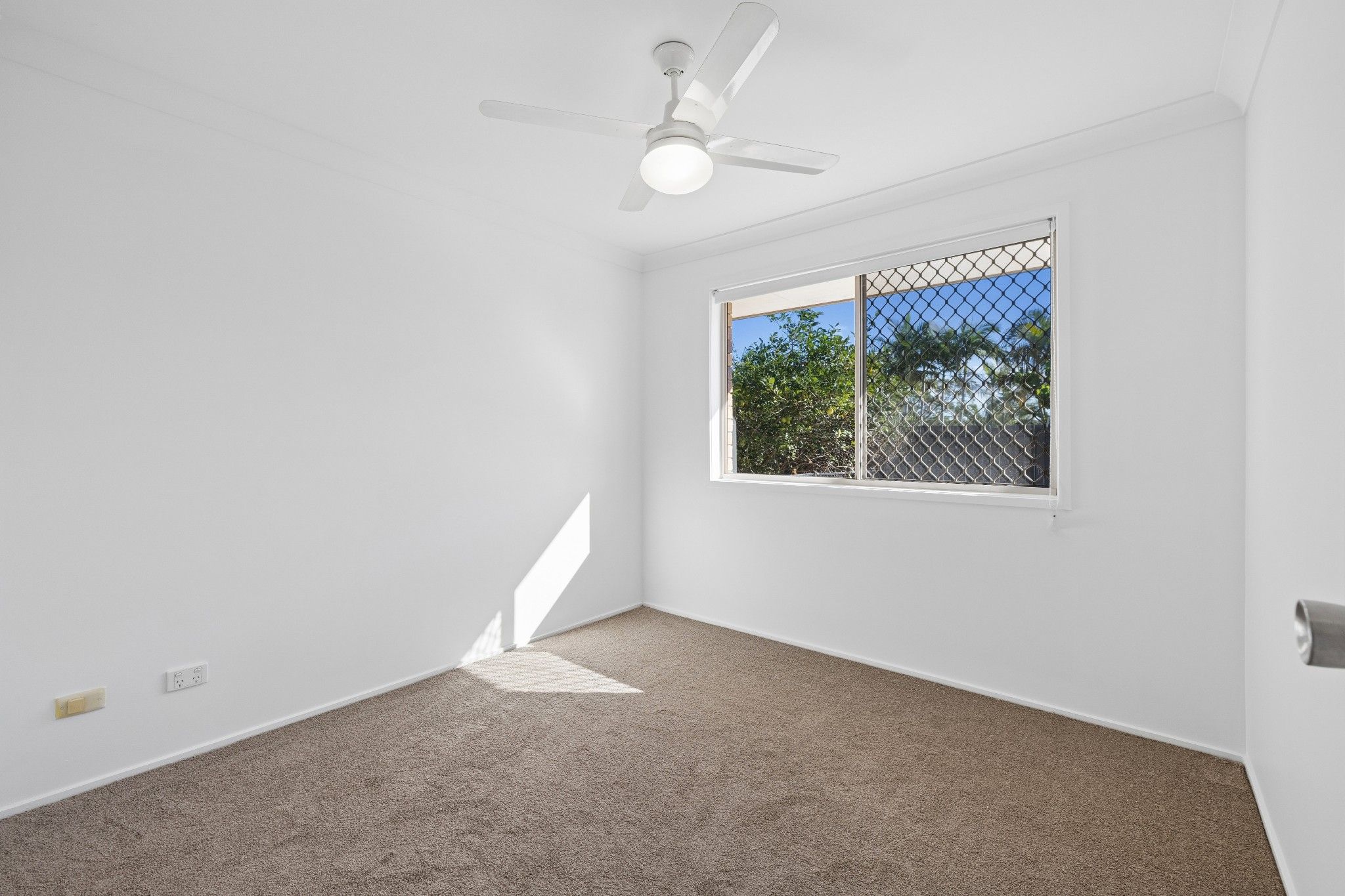 2/12 Rossini Street — photo 12 of 19