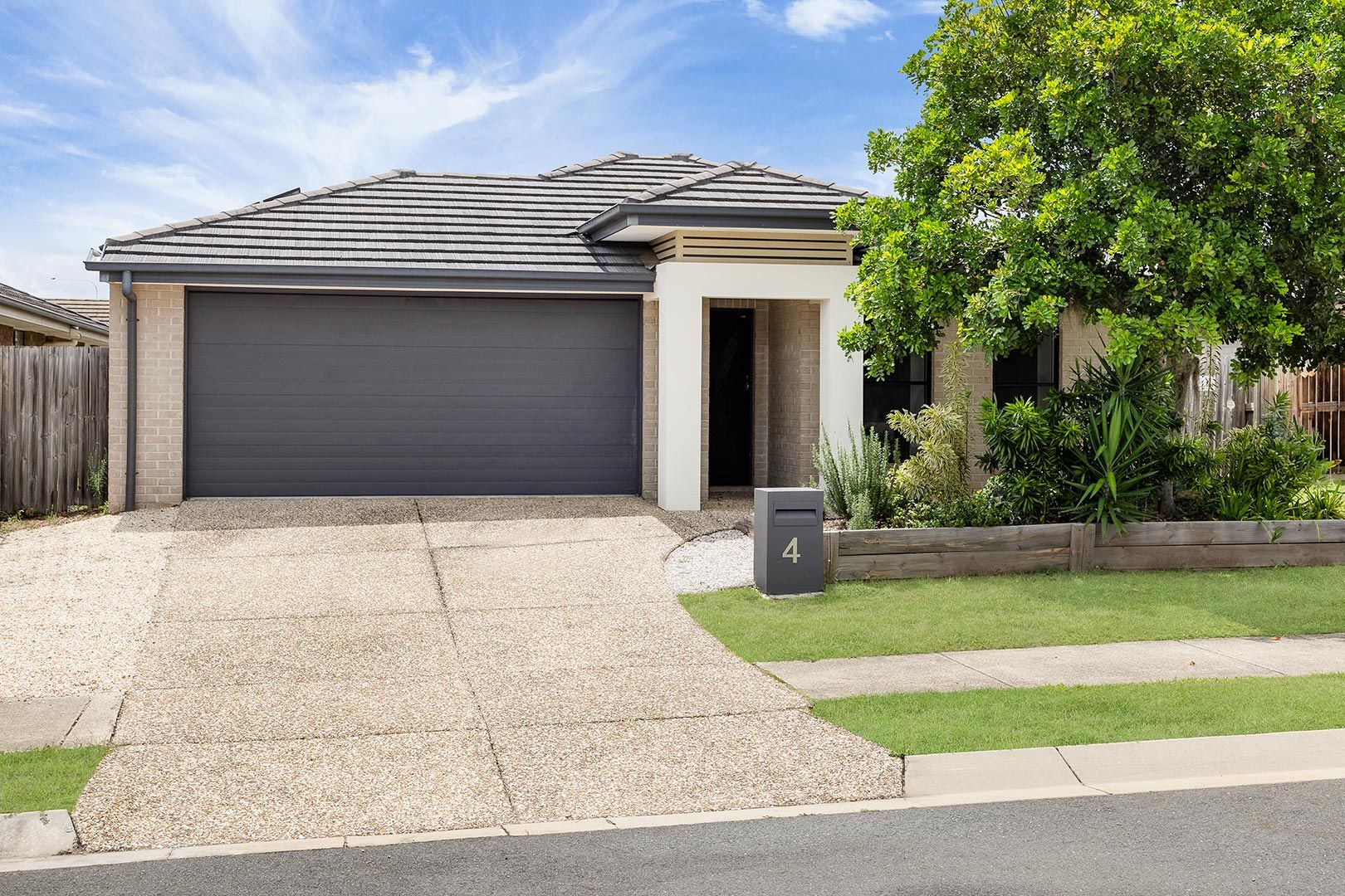 4 Moogerah Boulevard, Redbank Plains, QLD 4301