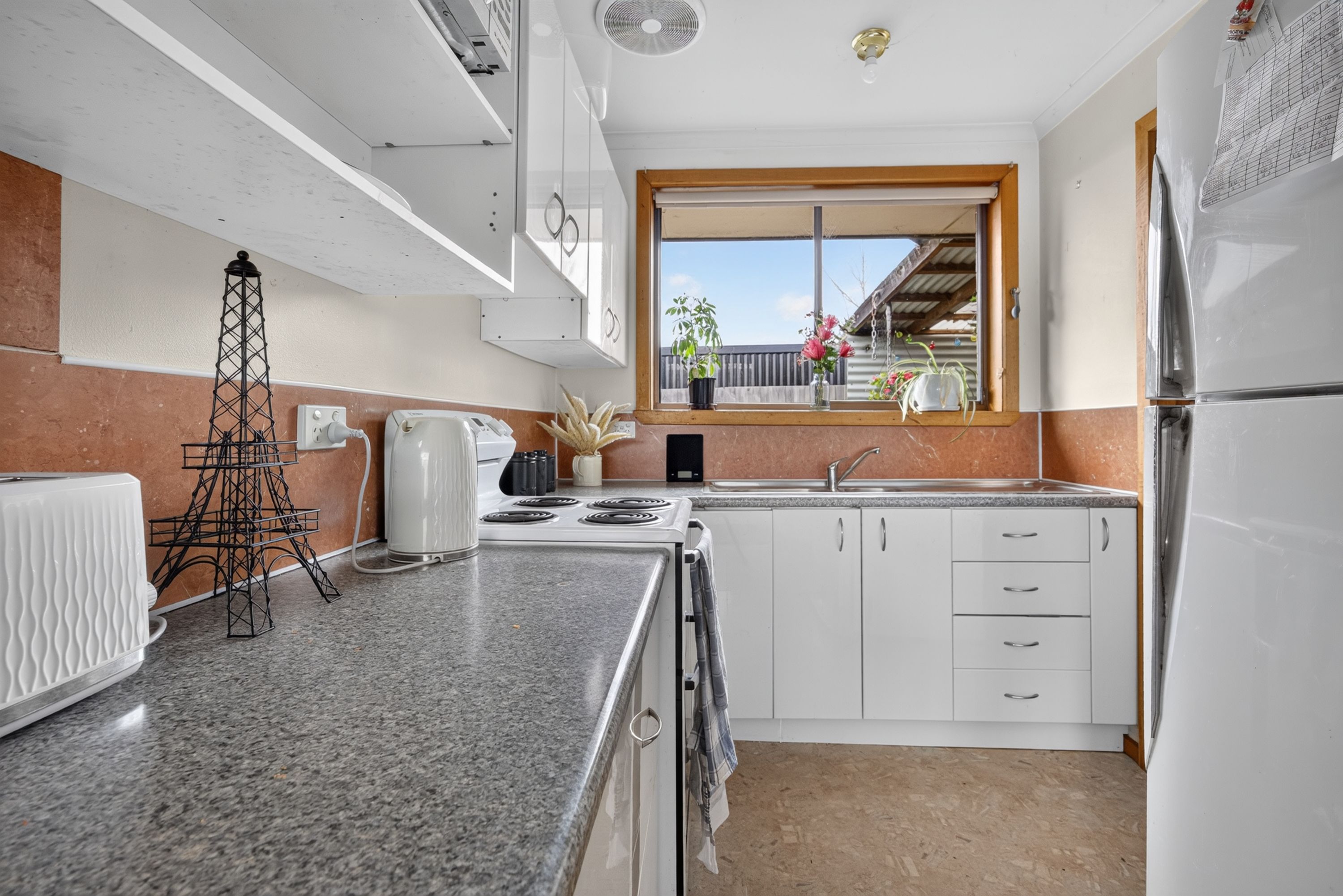 2/162 Weld Street — photo 8 of 30