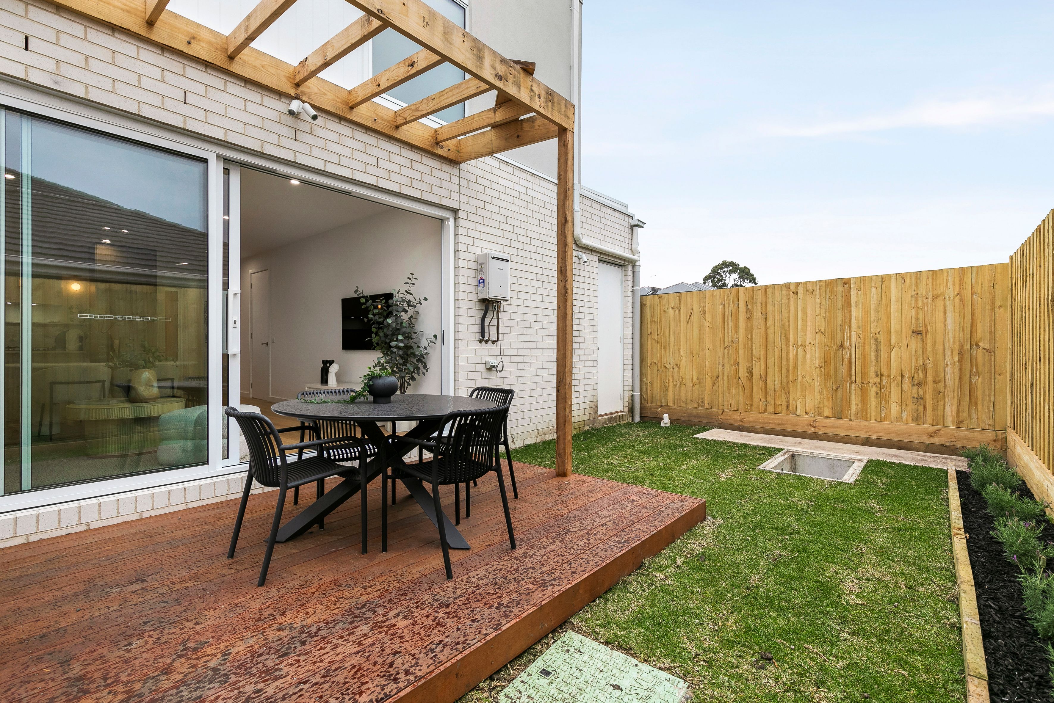 3/72 Leonard Avenue — photo 15 of 16