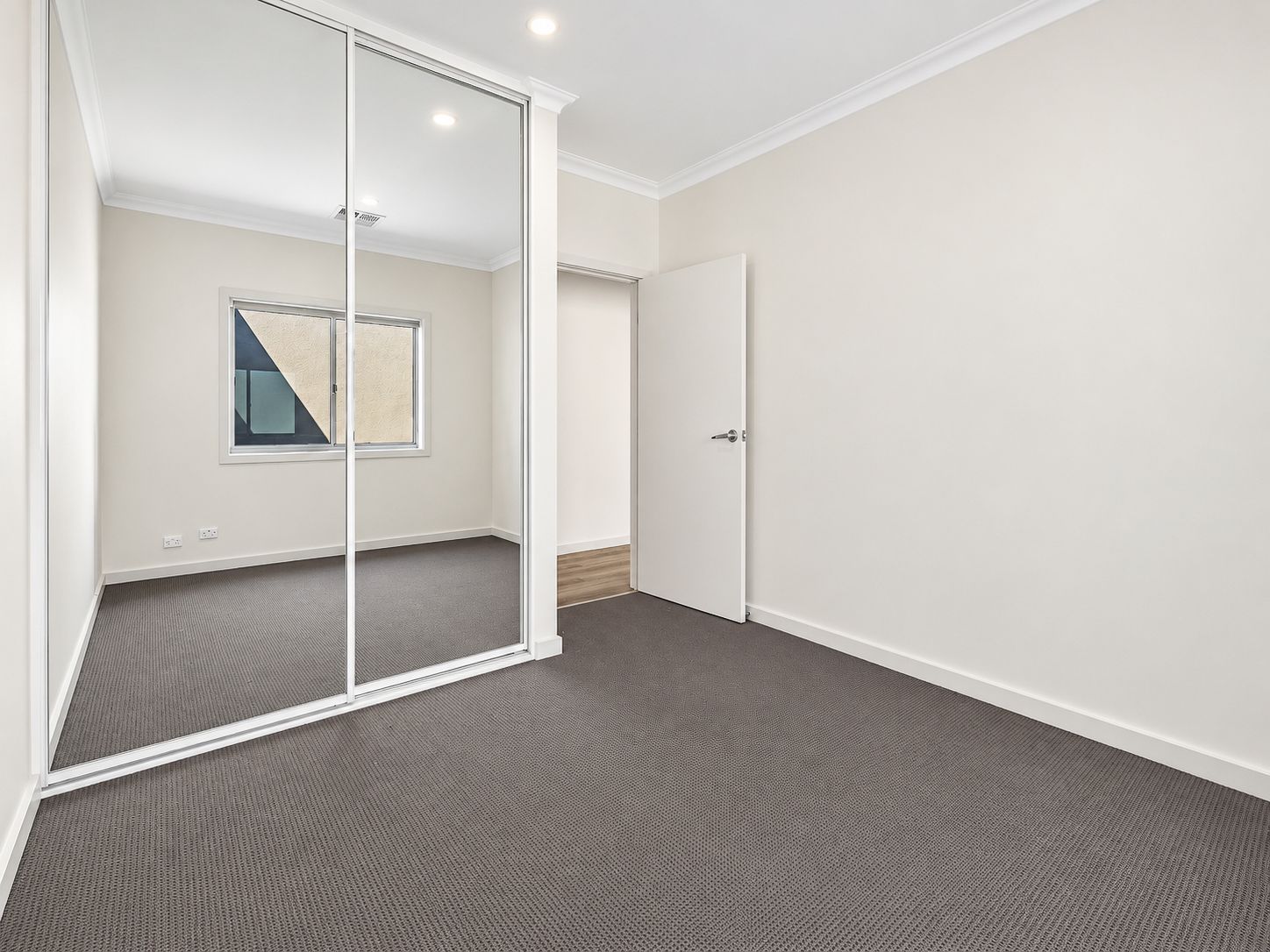 24 Rye Street — photo 9 of 13