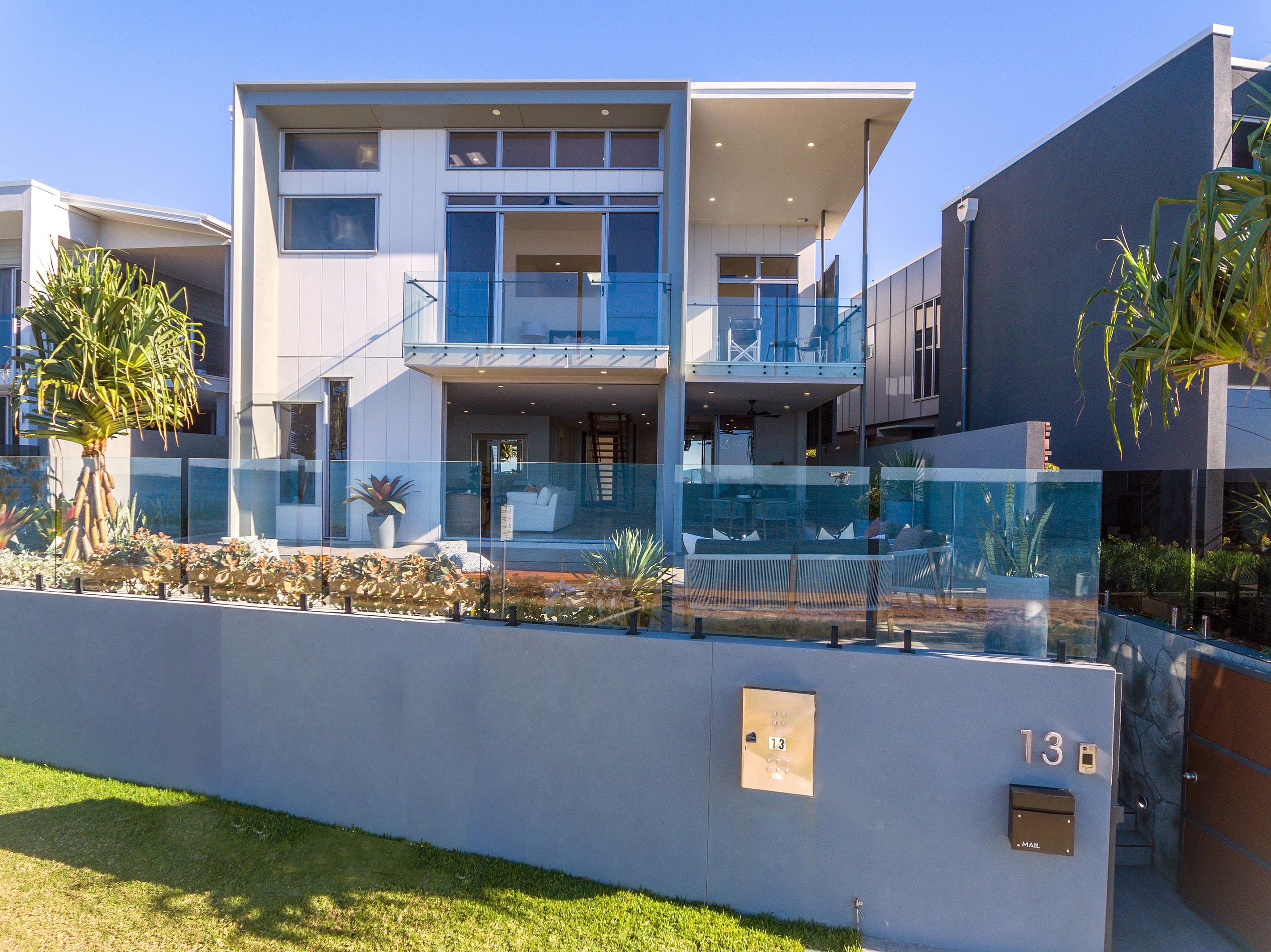 13 Flinders Parade, Scarborough, QLD 4020