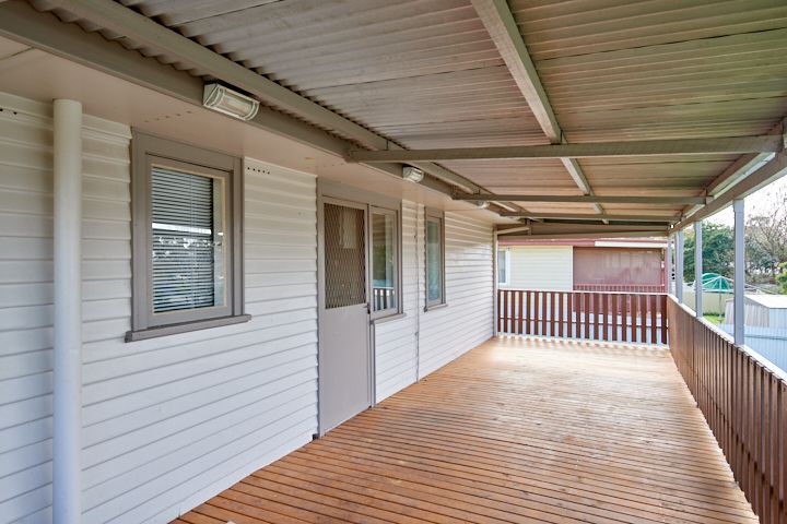 14 Tichborne Crescent, Kooringal, NSW 2650
