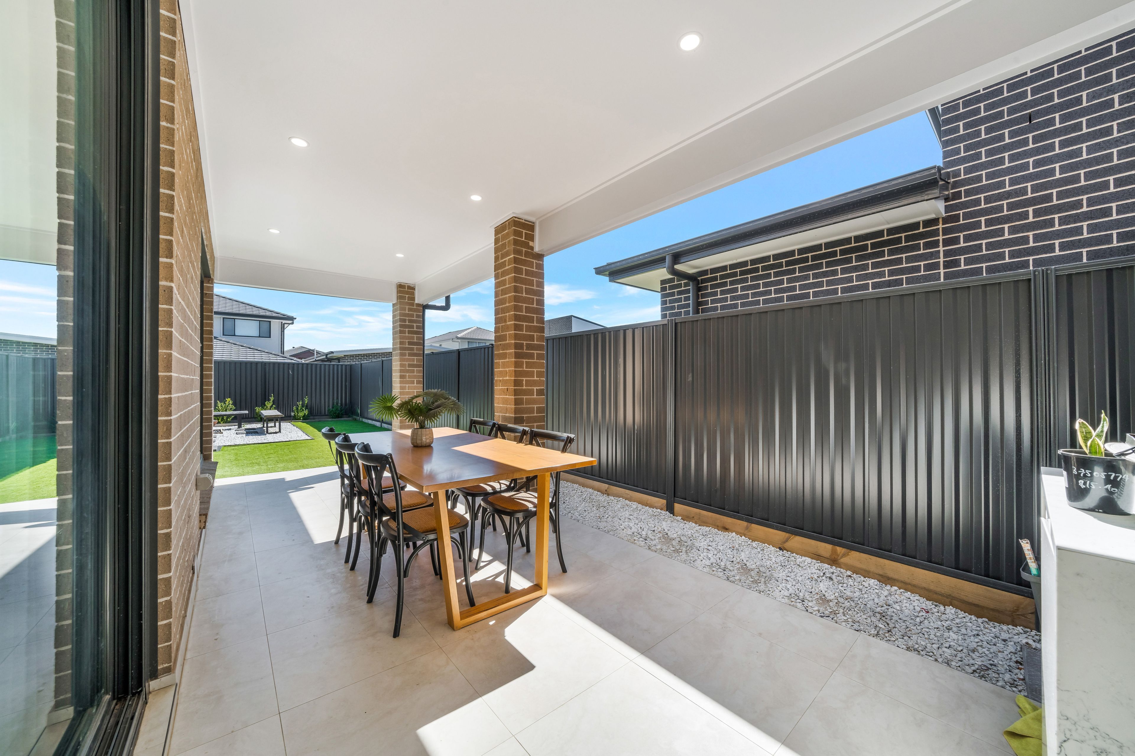 26 Parhelion Street — photo 18 of 21