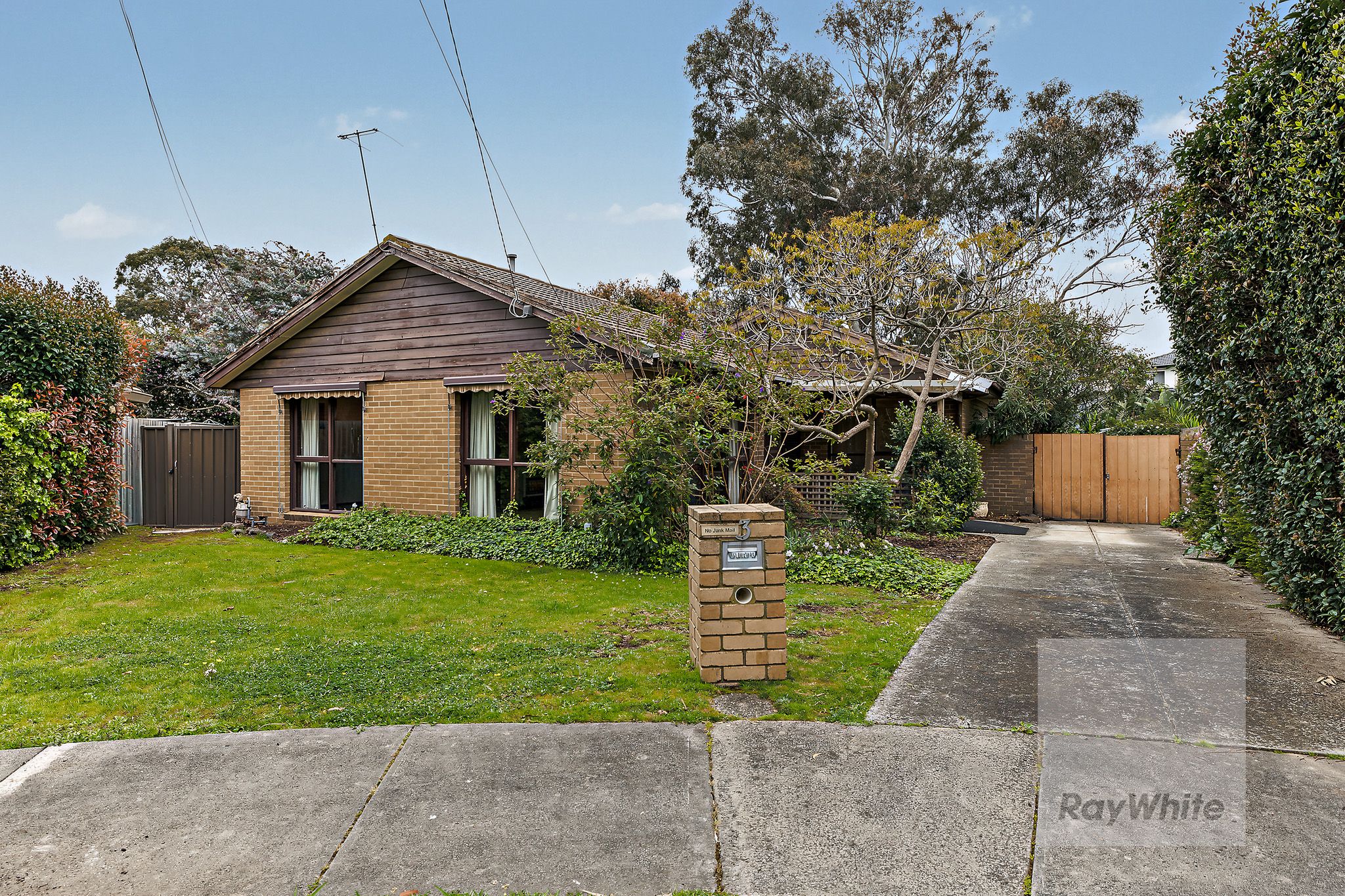 3 John Court — photo from Ray White Bundoora