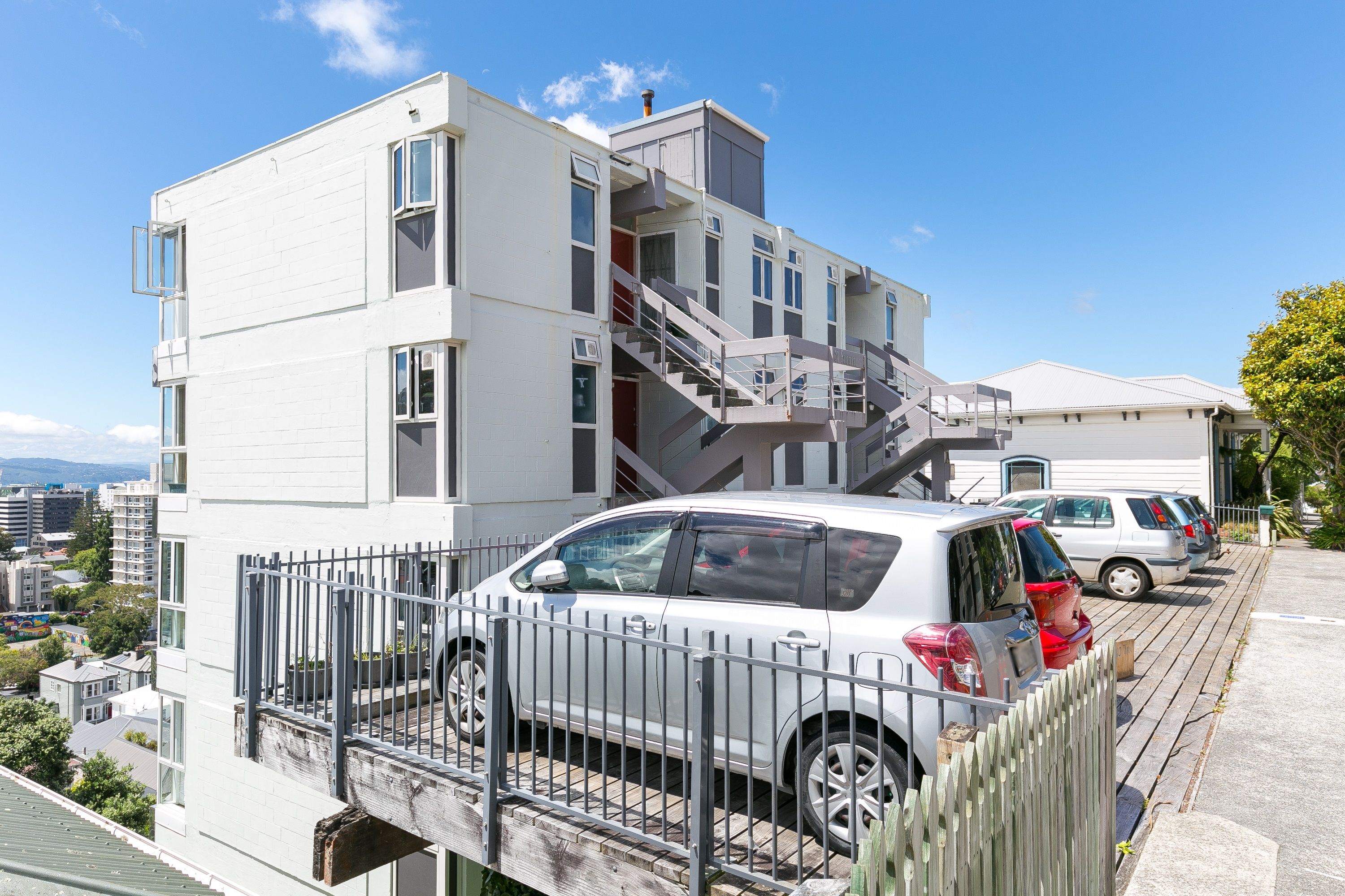 1C 20 Maarama Crescent, Aro Valley, Wellington City
