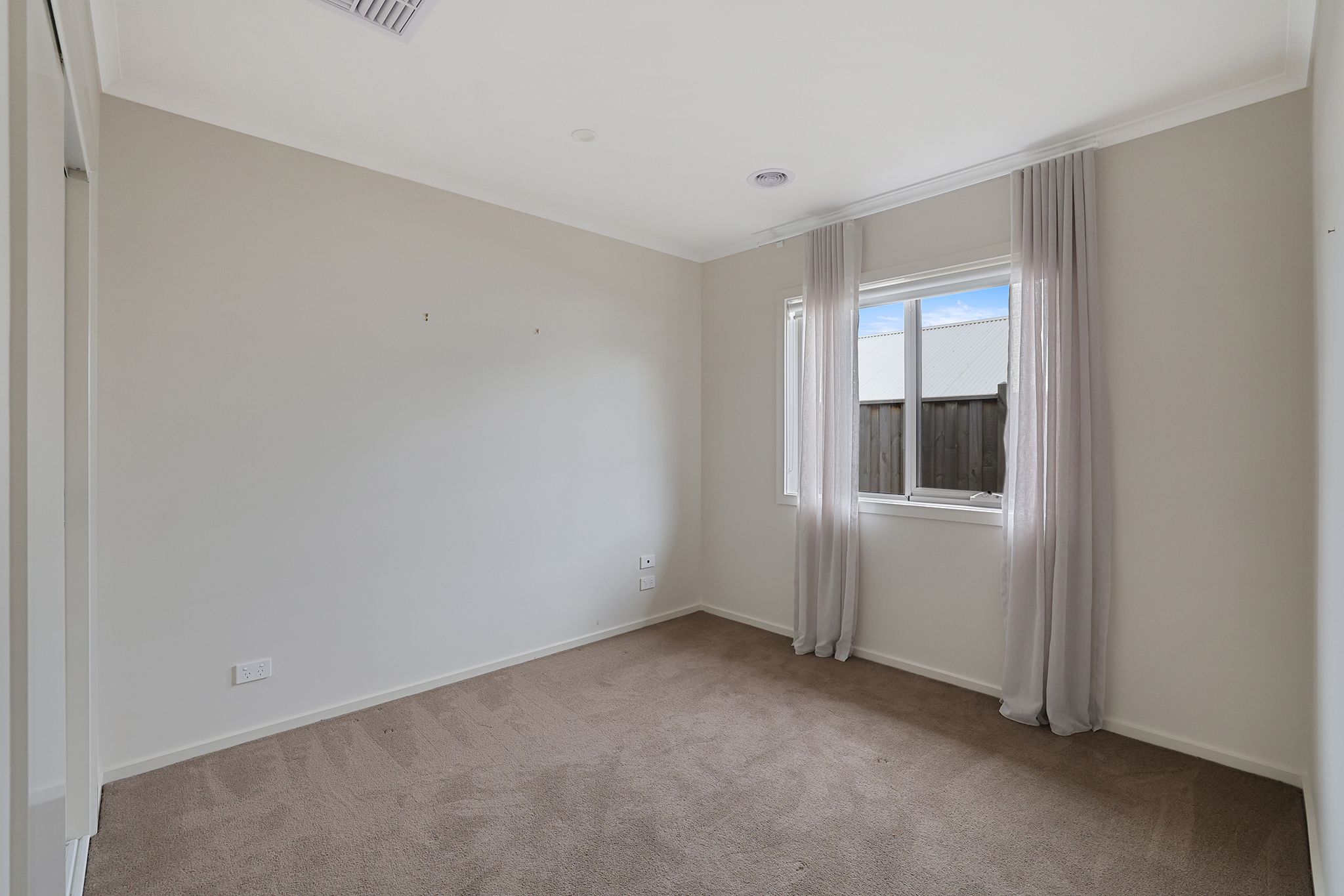18 Illawarra Boulevard — photo 17 of 30