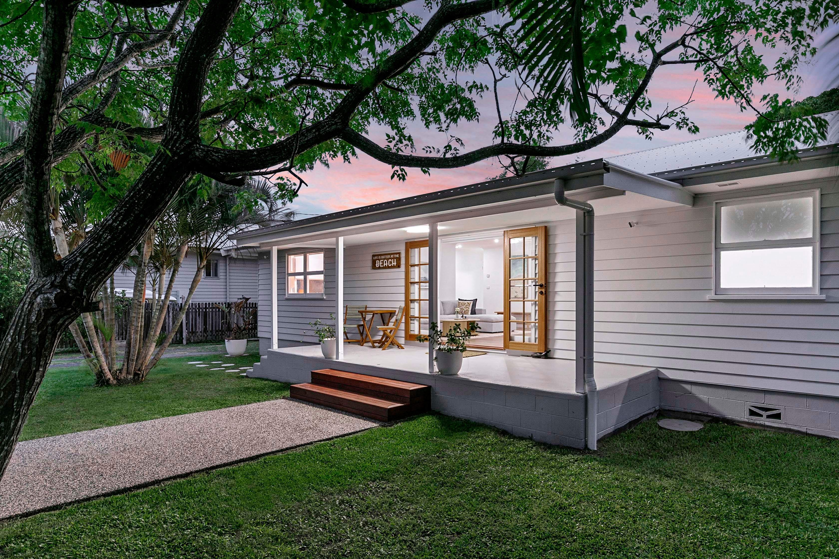 24 Scarborough Street, Scarness, QLD 4655